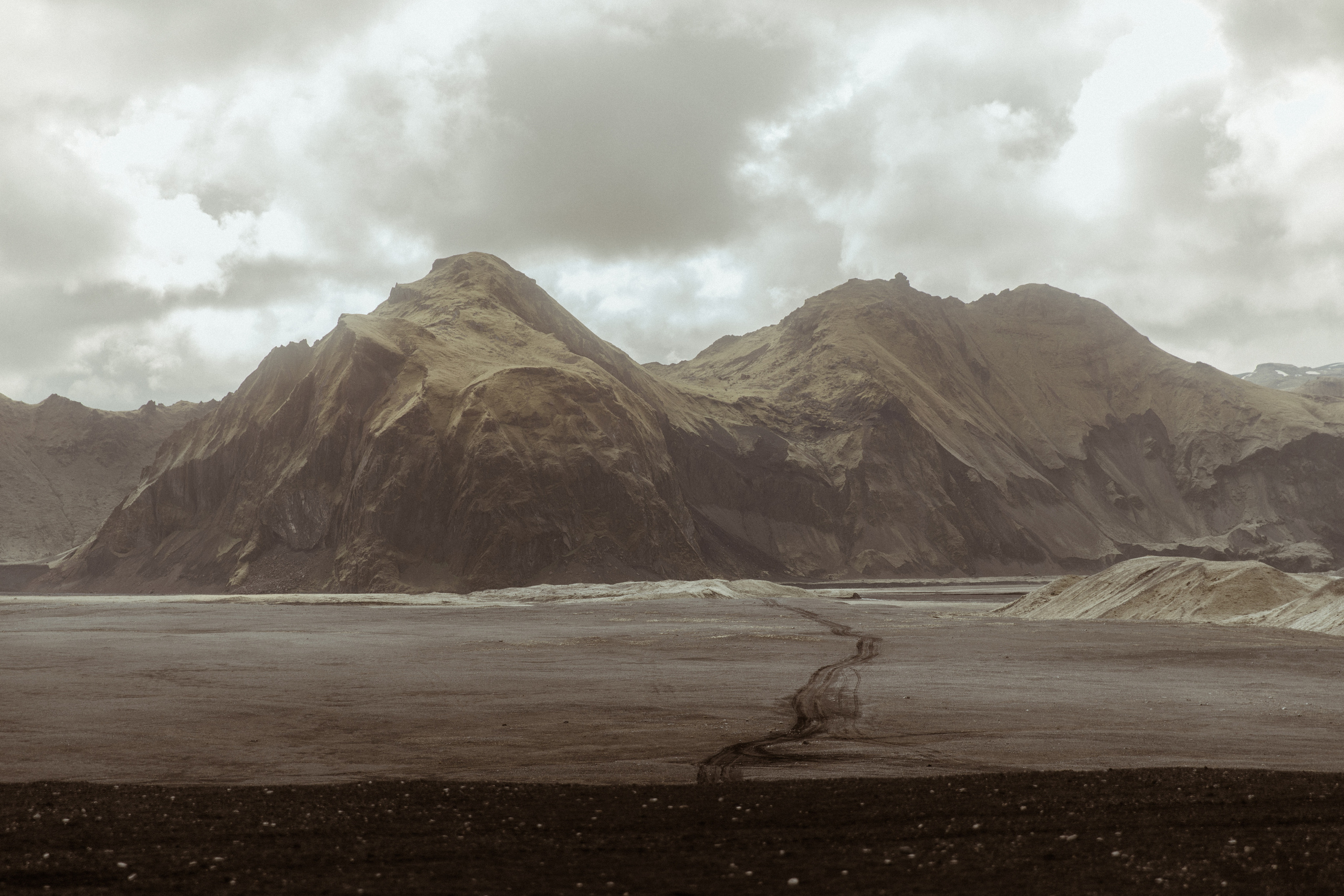 Private Black Sand Beach Elopement. Iceland elopement photographer & videographer