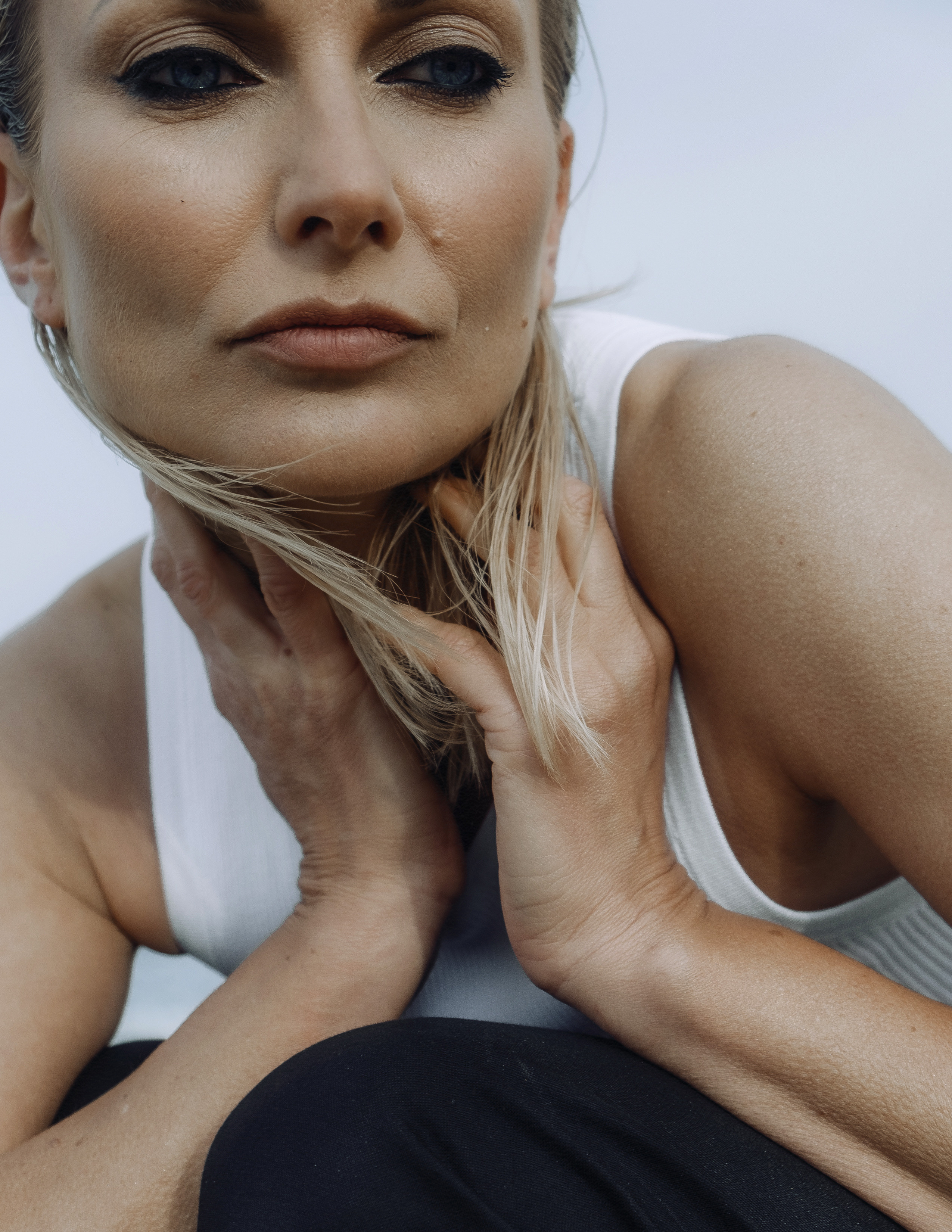 Портретная фотосессия на пляже Торревьехи на закате — атмосферные кадры для портфолио — Фотограф Андрей Луковников