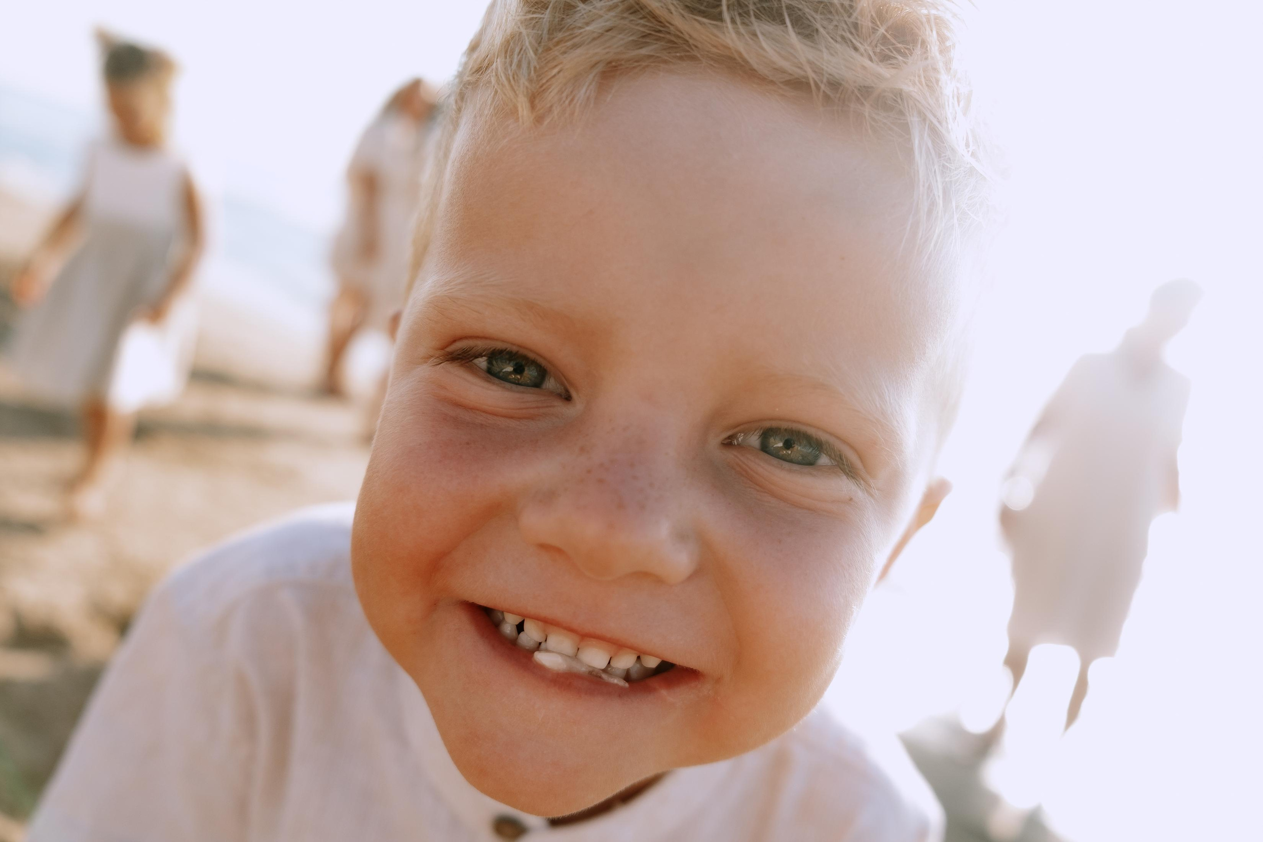 Big Family Photoshoot on the Beach in Spain — Family Photographer in Torrevieja, Alicante