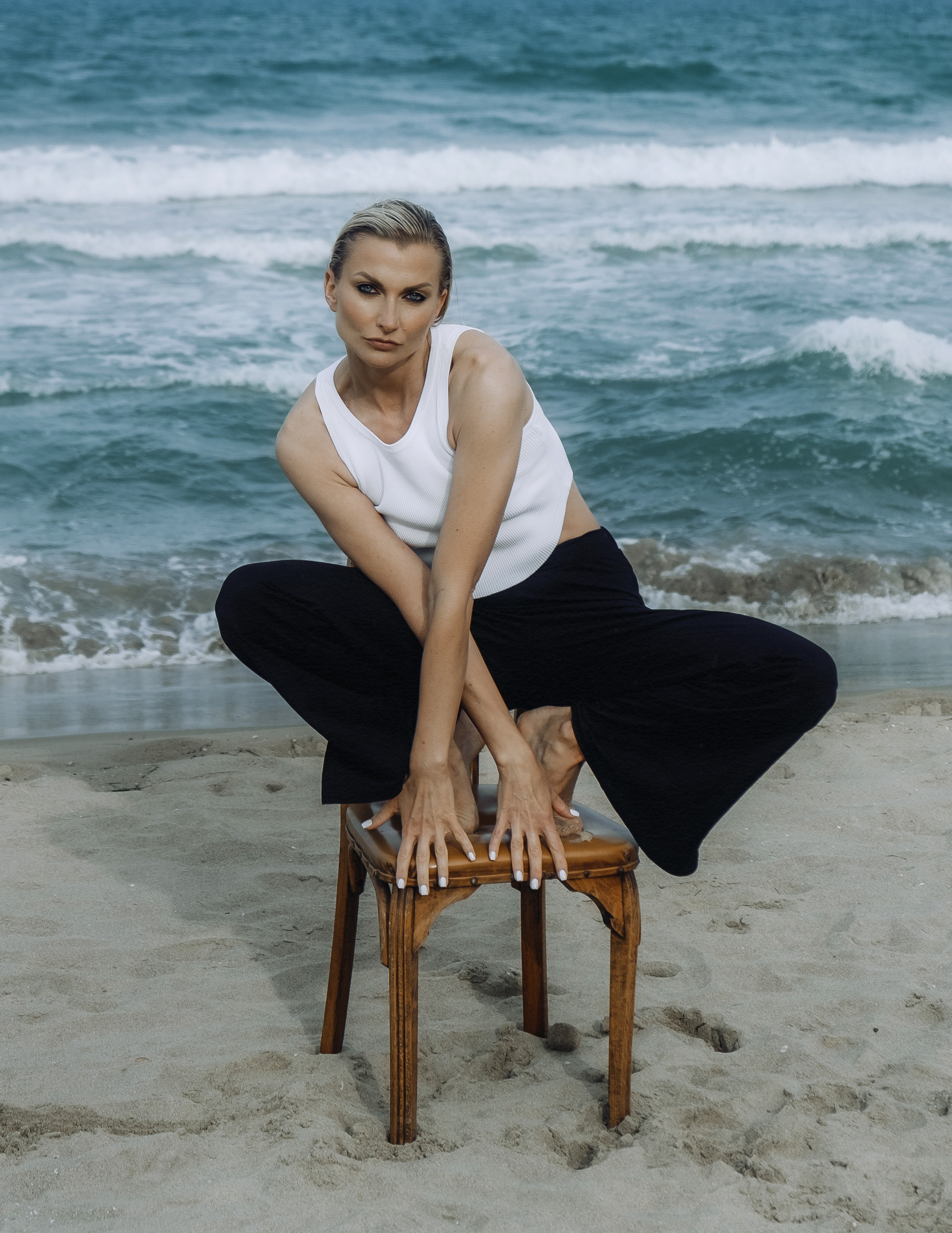 Портретная фотосессия на пляже Торревьехи на закате — атмосферные кадры для портфолио — Фотограф Андрей Луковников