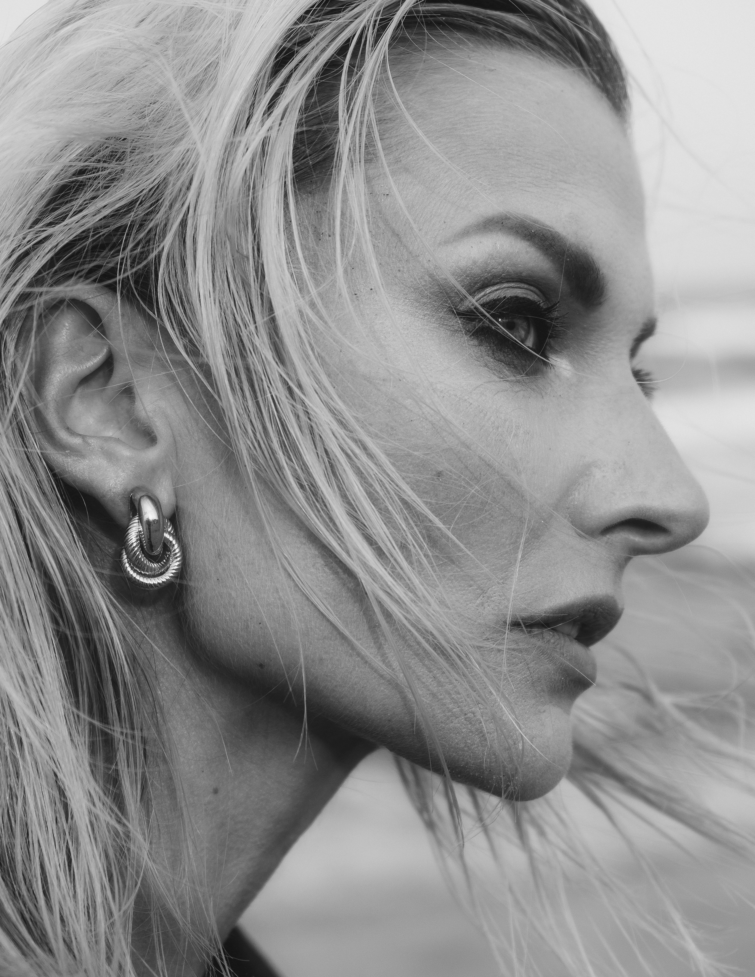 Портретная фотосессия на пляже Торревьехи на закате — атмосферные кадры для портфолио — Фотограф Андрей Луковников