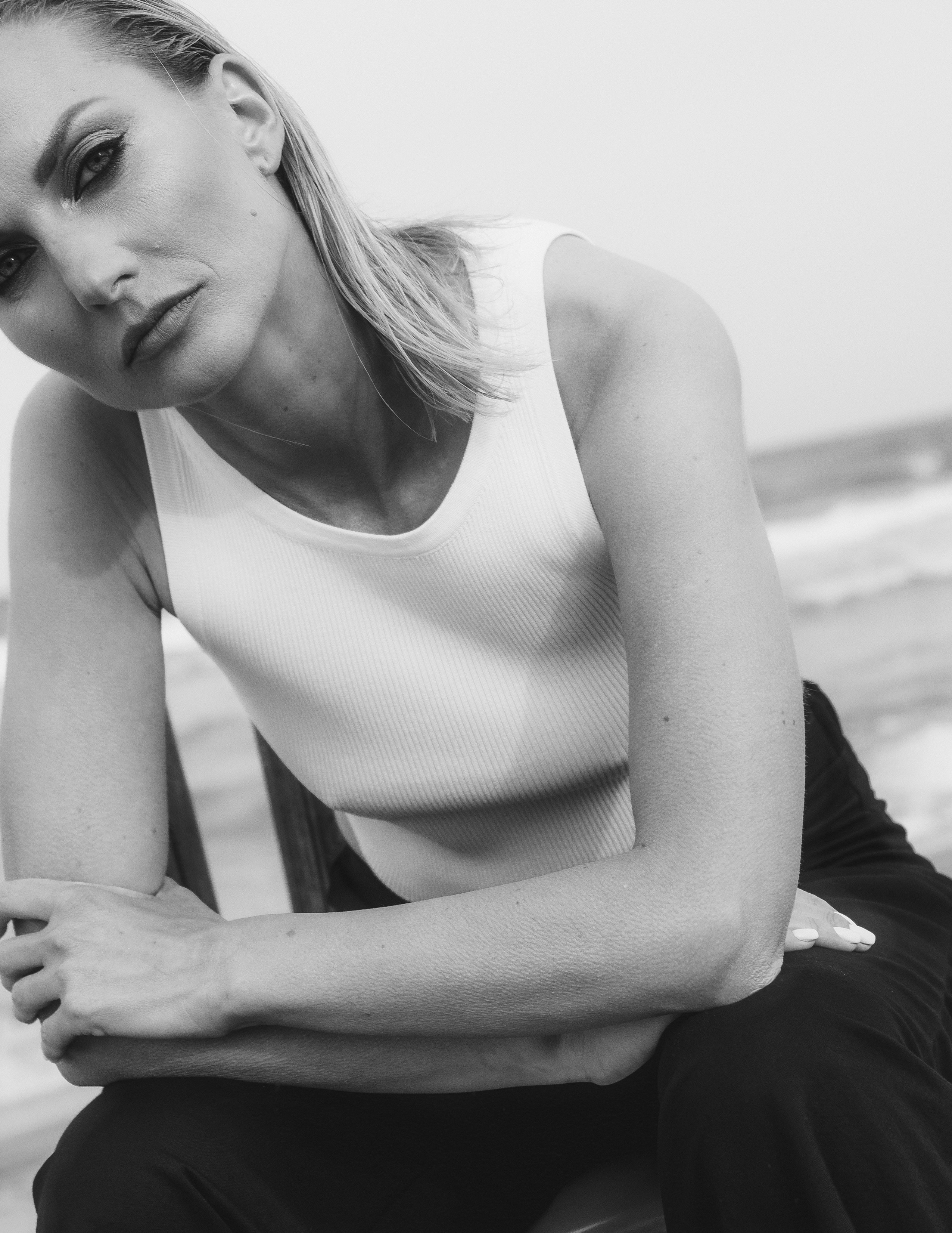 Портретная фотосессия на пляже Торревьехи на закате — атмосферные кадры для портфолио — Фотограф Андрей Луковников