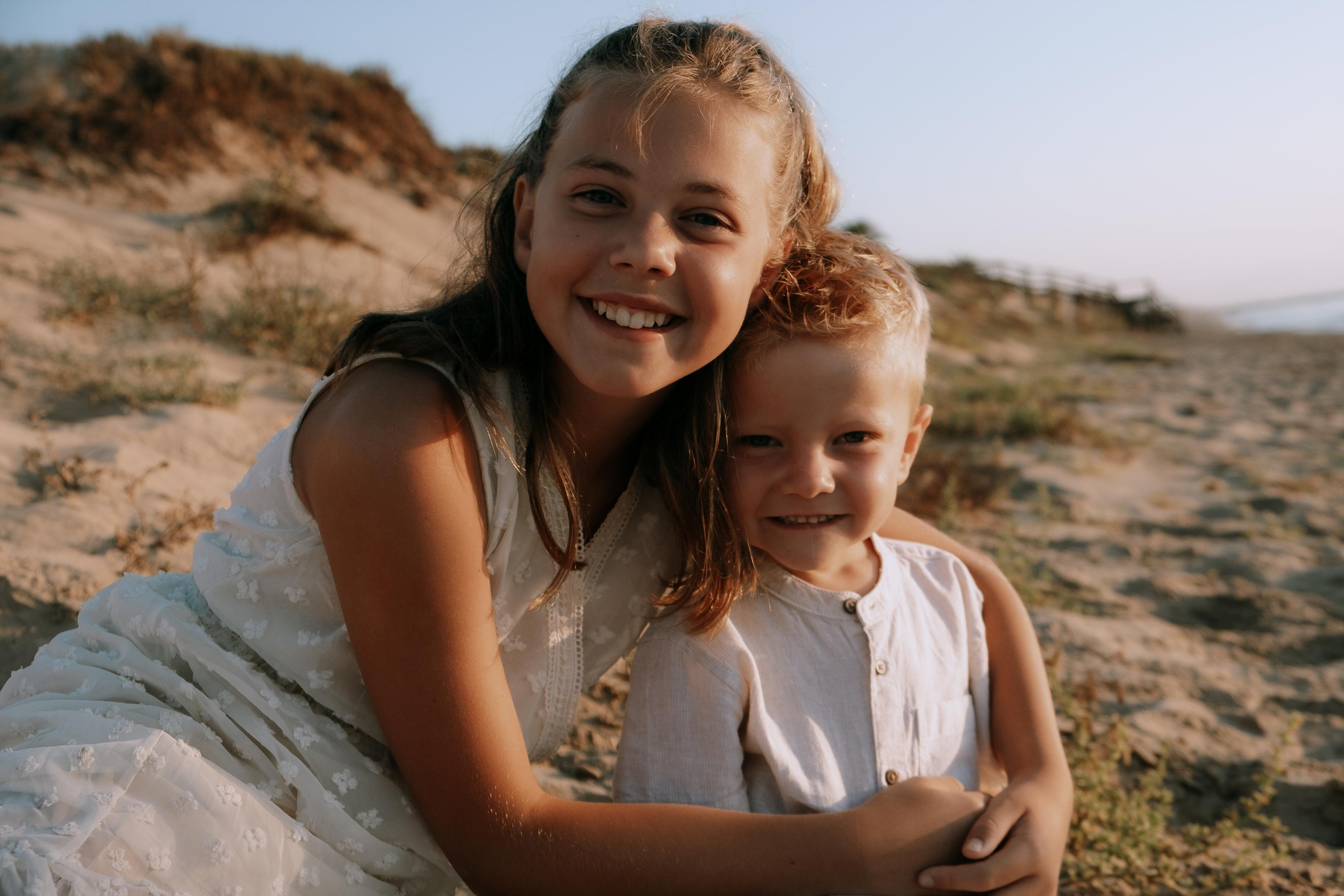 Big Family Photoshoot on the Beach in Spain — Family Photographer in Torrevieja, Alicante
