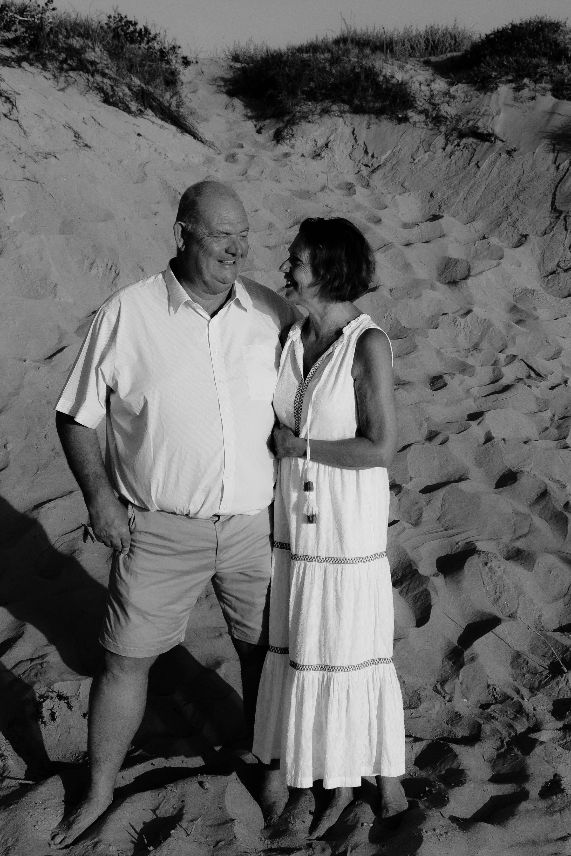 Big Family Photoshoot on the Beach in Spain — Family Photographer in Torrevieja, Alicante