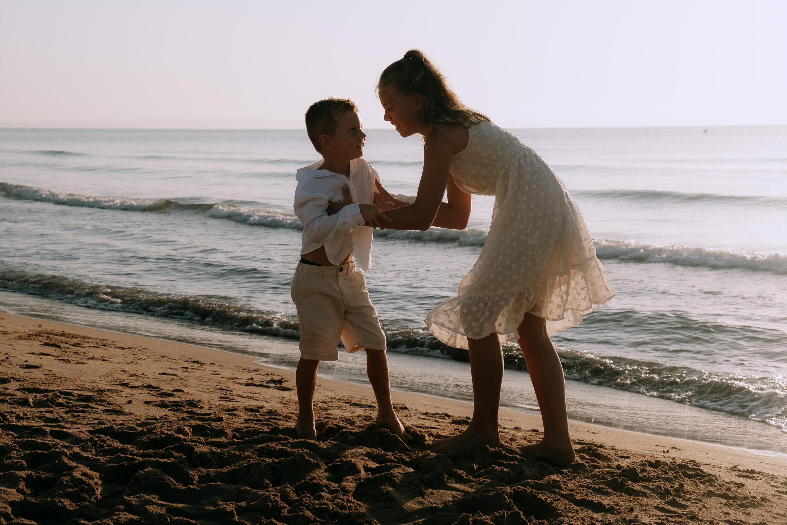 Big Family Photoshoot on the Beach in Spain — Family Photographer in Torrevieja, Alicante