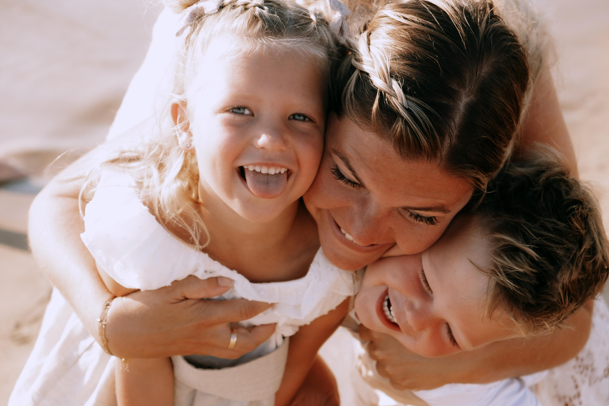 Big Family Photoshoot on the Beach in Spain — Family Photographer in Torrevieja, Alicante