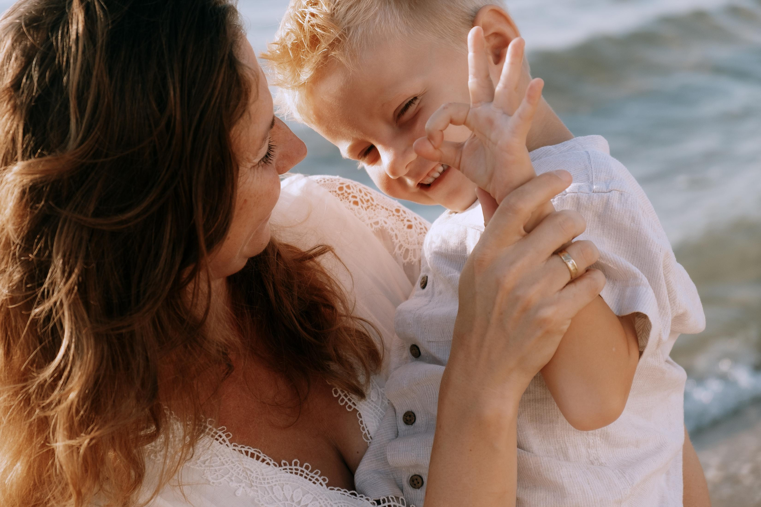 Big Family Photoshoot on the Beach in Spain — Family Photographer in Torrevieja, Alicante