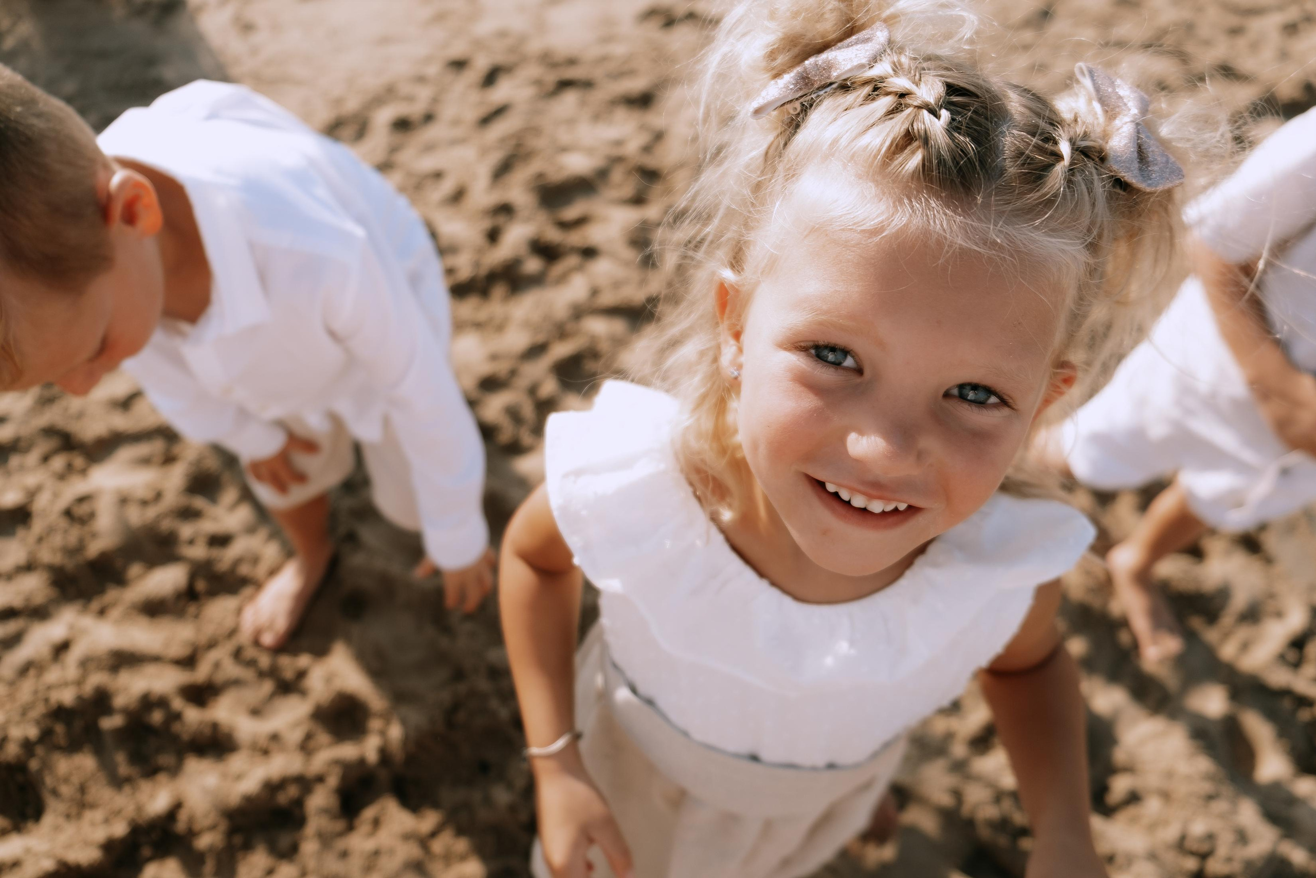 Big Family Photoshoot on the Beach in Spain — Family Photographer in Torrevieja, Alicante