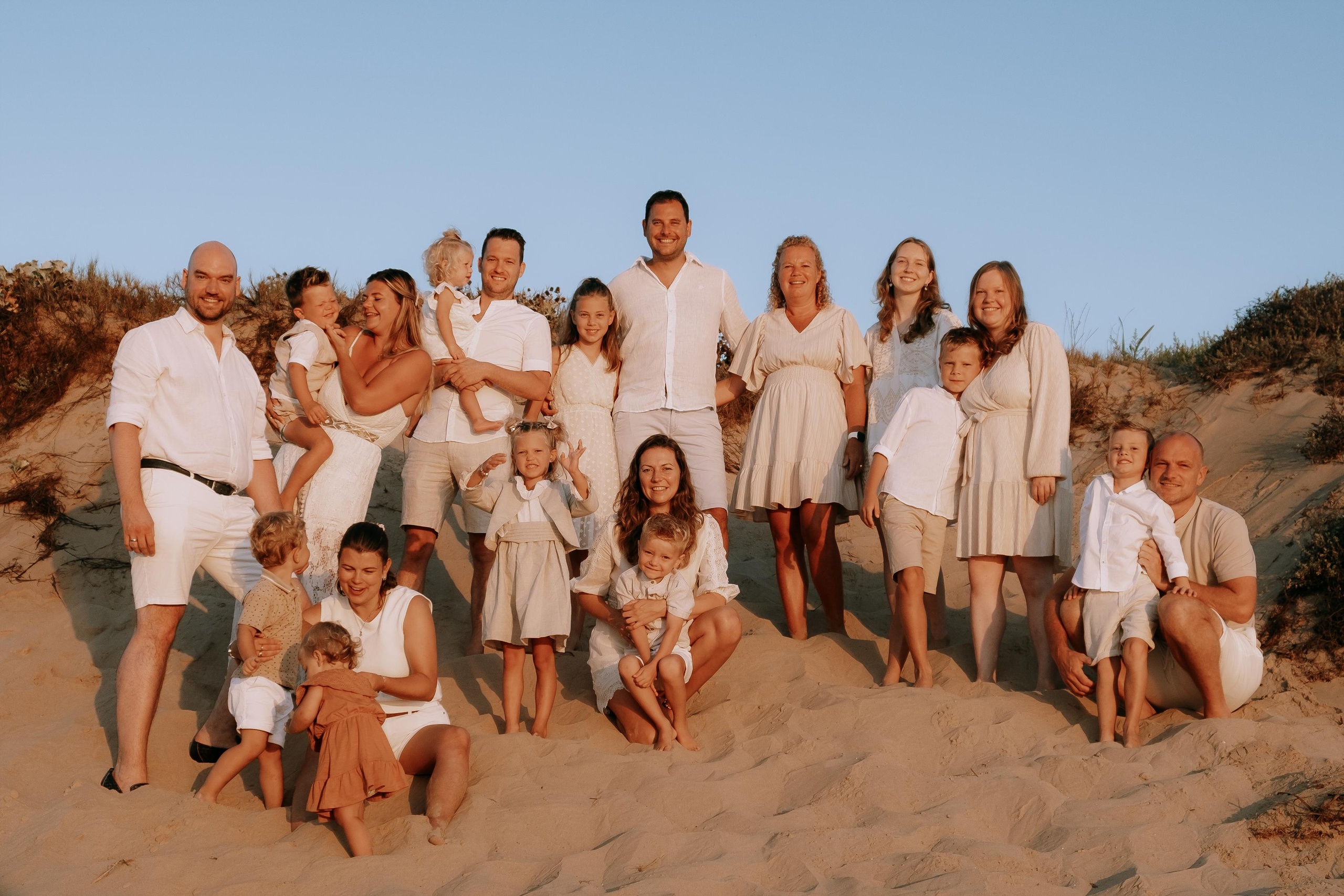 Big Family Photoshoot on the Beach in Spain — Family Photographer in Torrevieja, Alicante