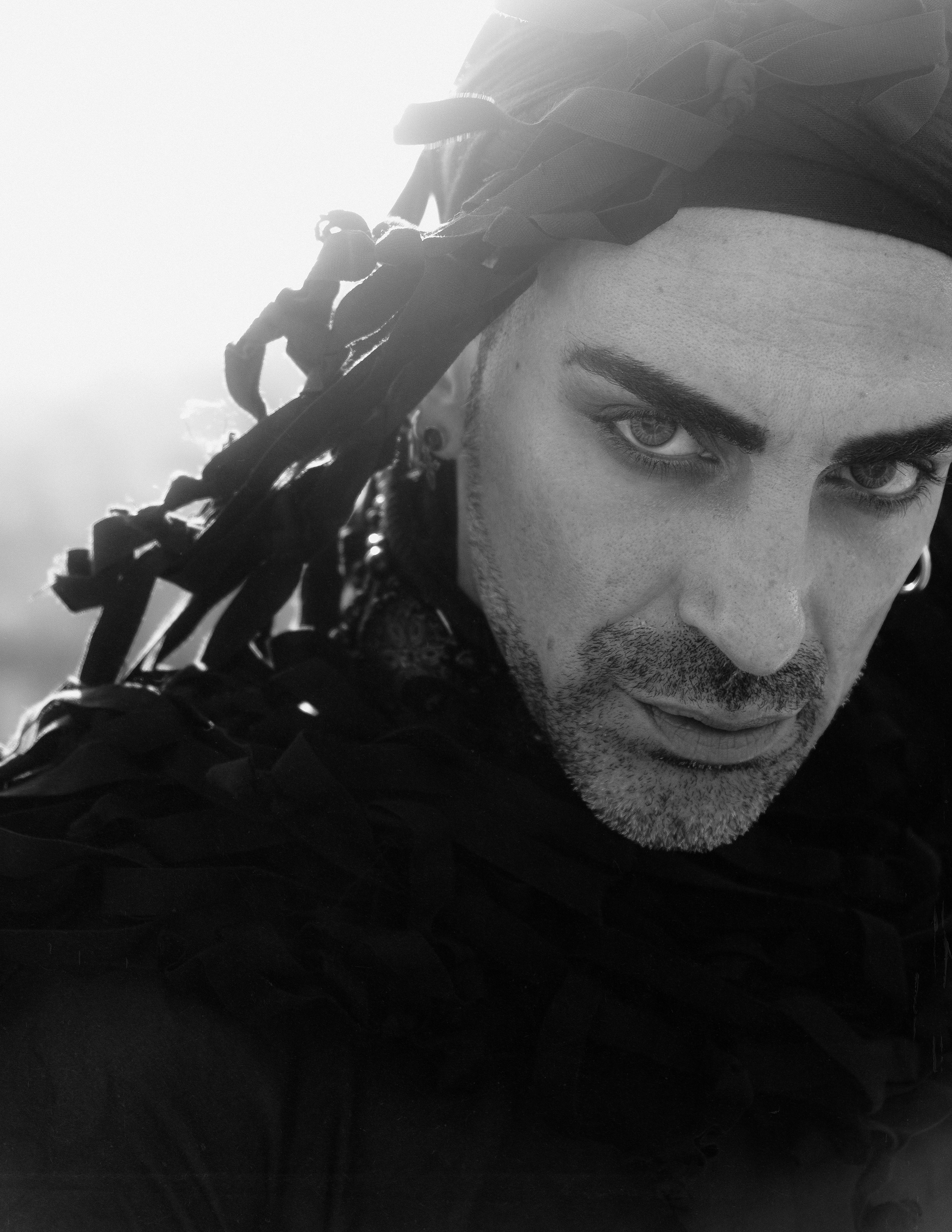 Портфолио-фотосессия в дюнах Аликанте — креативные образы и уникальные наряды от дизайнера — Фотограф Андрей Луковников