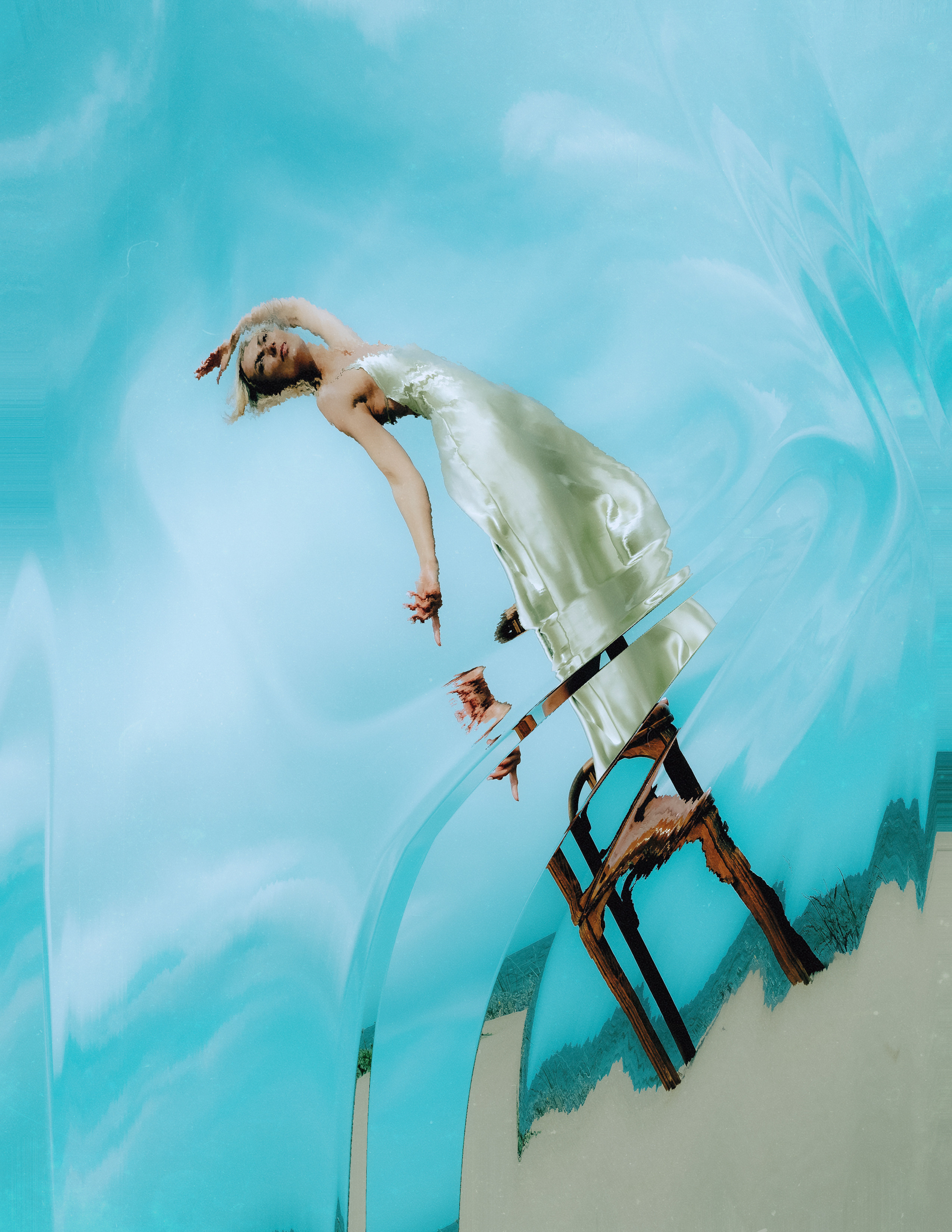 Atmospheric and tender photoshoot in the dunes of Guardamar — Portrait photographer in Spain