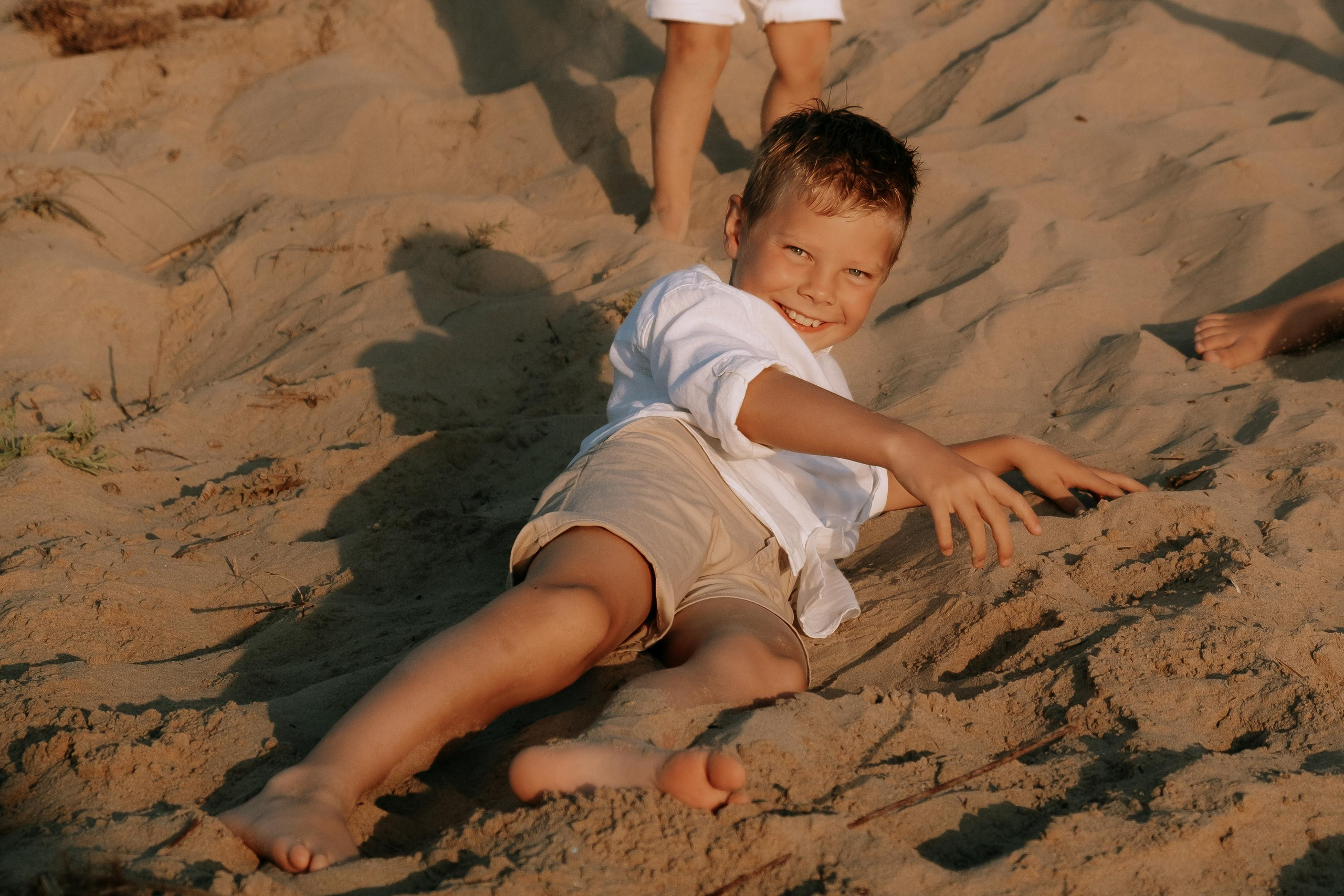 Big Family Photoshoot on the Beach in Spain — Family Photographer in Torrevieja, Alicante