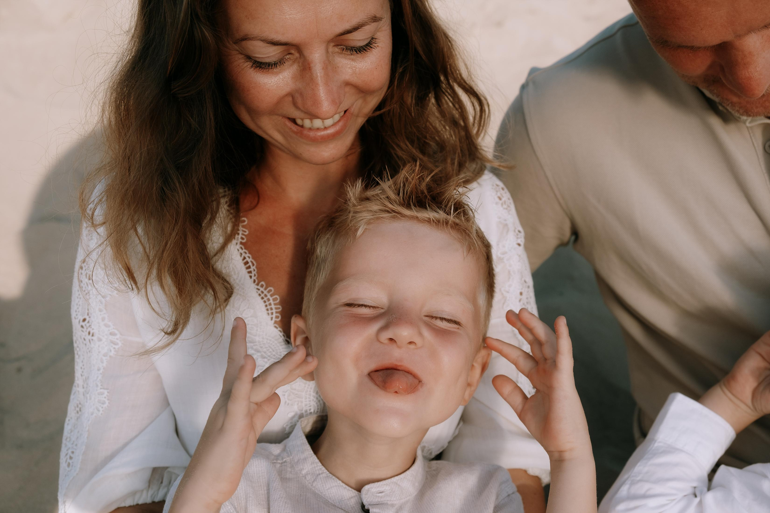 Big Family Photoshoot on the Beach in Spain — Family Photographer in Torrevieja, Alicante