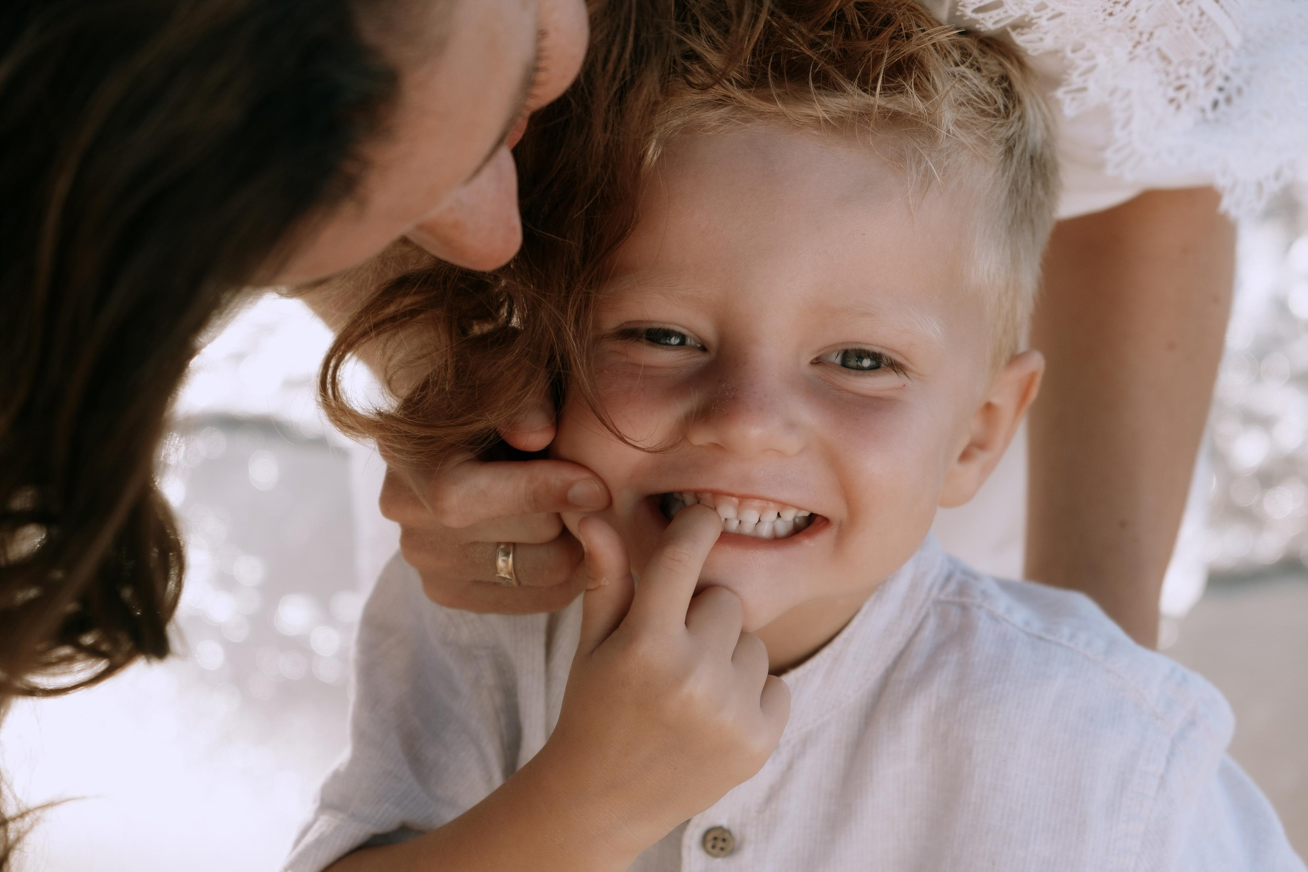 Big Family Photoshoot on the Beach in Spain — Family Photographer in Torrevieja, Alicante