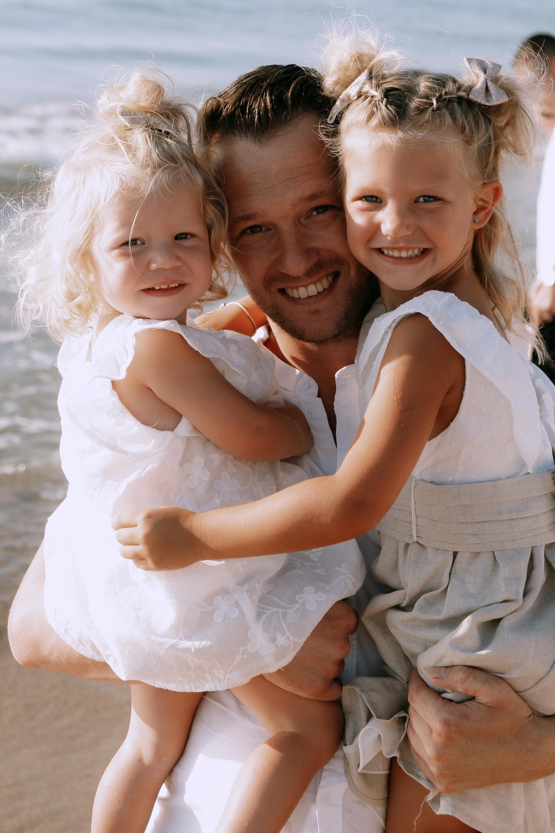 Big Family Photoshoot on the Beach in Spain — Family Photographer in Torrevieja, Alicante