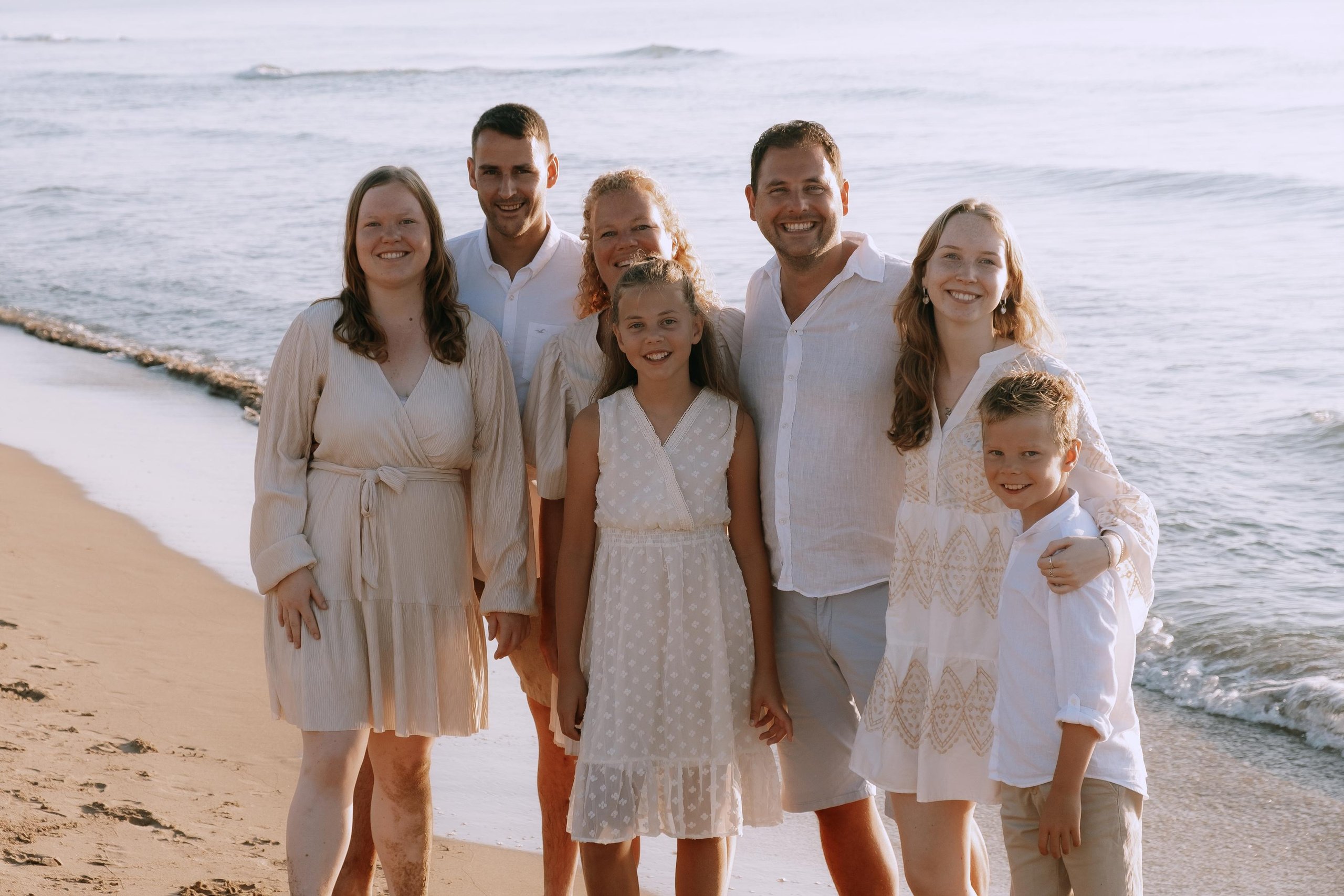 Big Family Photoshoot on the Beach in Spain — Family Photographer in Torrevieja, Alicante
