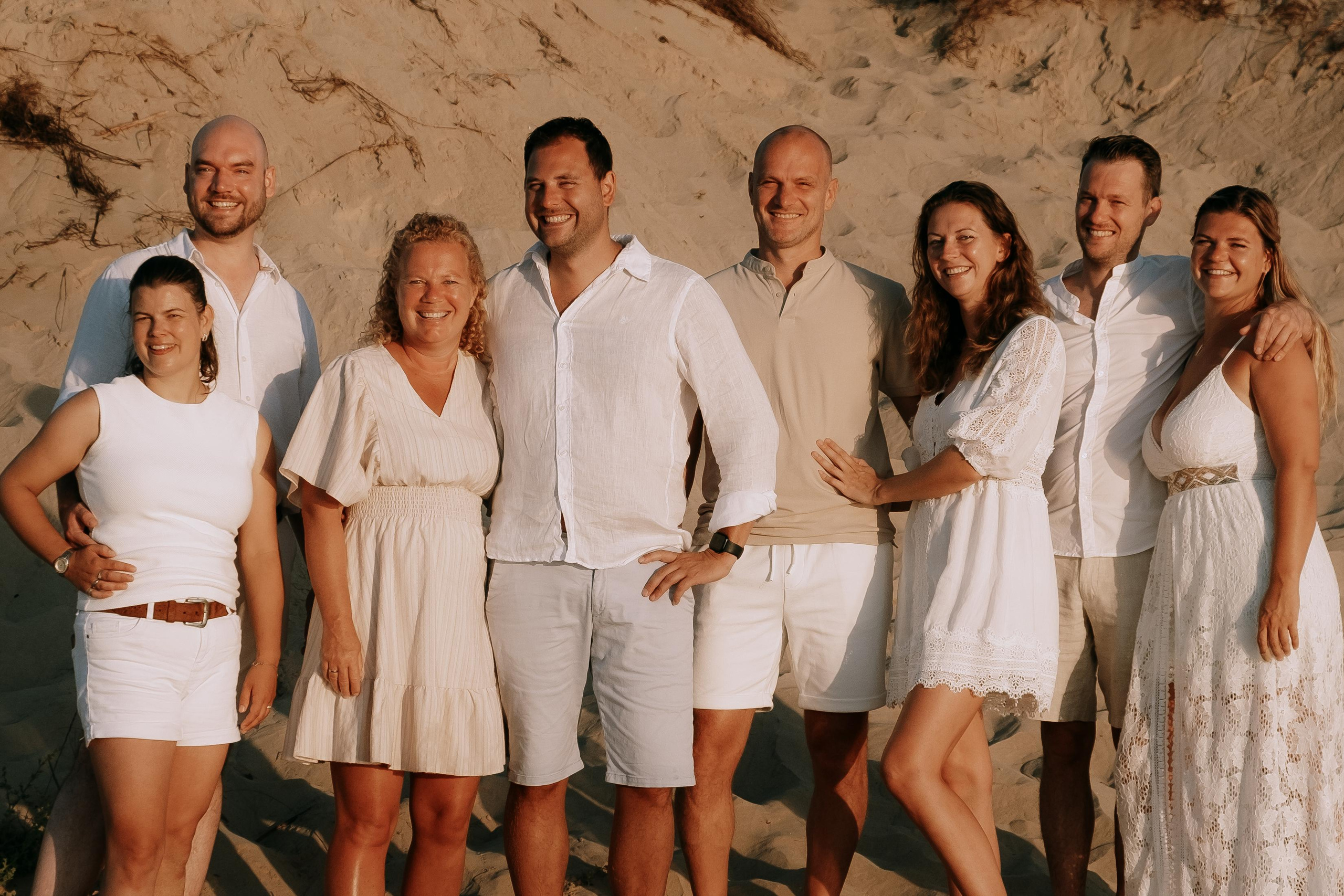 Big Family Photoshoot on the Beach in Spain — Family Photographer in Torrevieja, Alicante