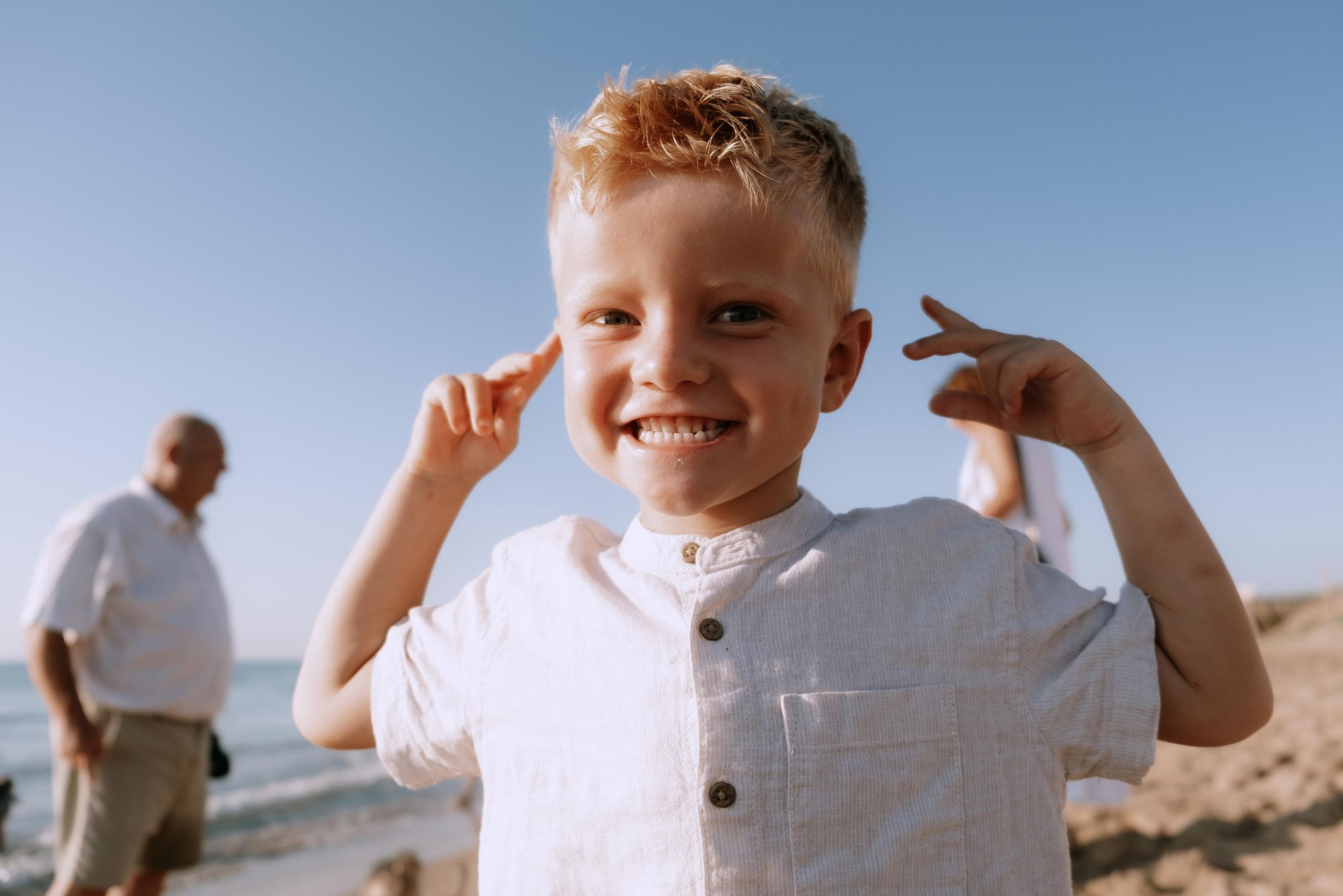 Big Family Photoshoot on the Beach in Spain — Family Photographer in Torrevieja, Alicante