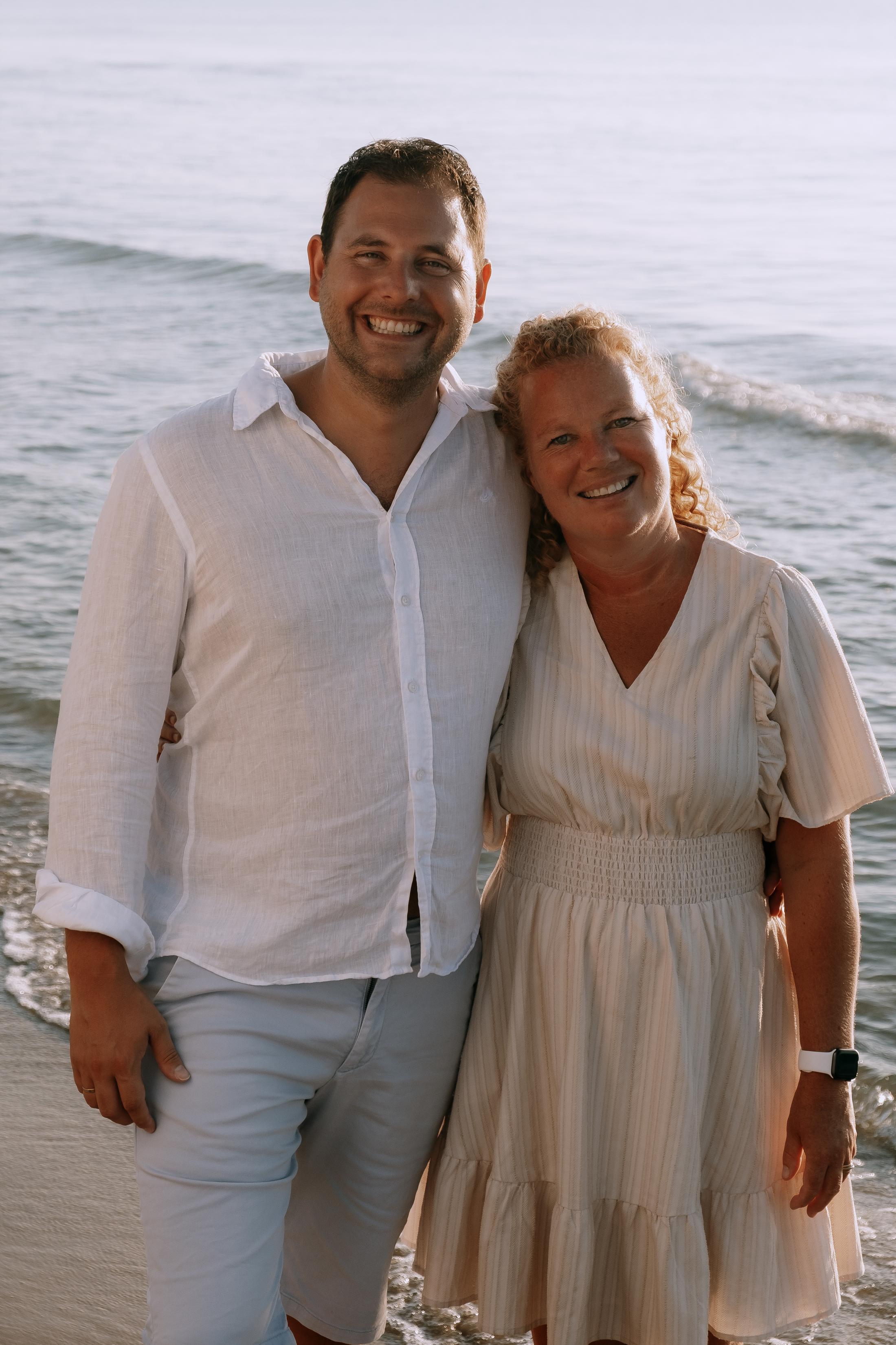 Big Family Photoshoot on the Beach in Spain — Family Photographer in Torrevieja, Alicante
