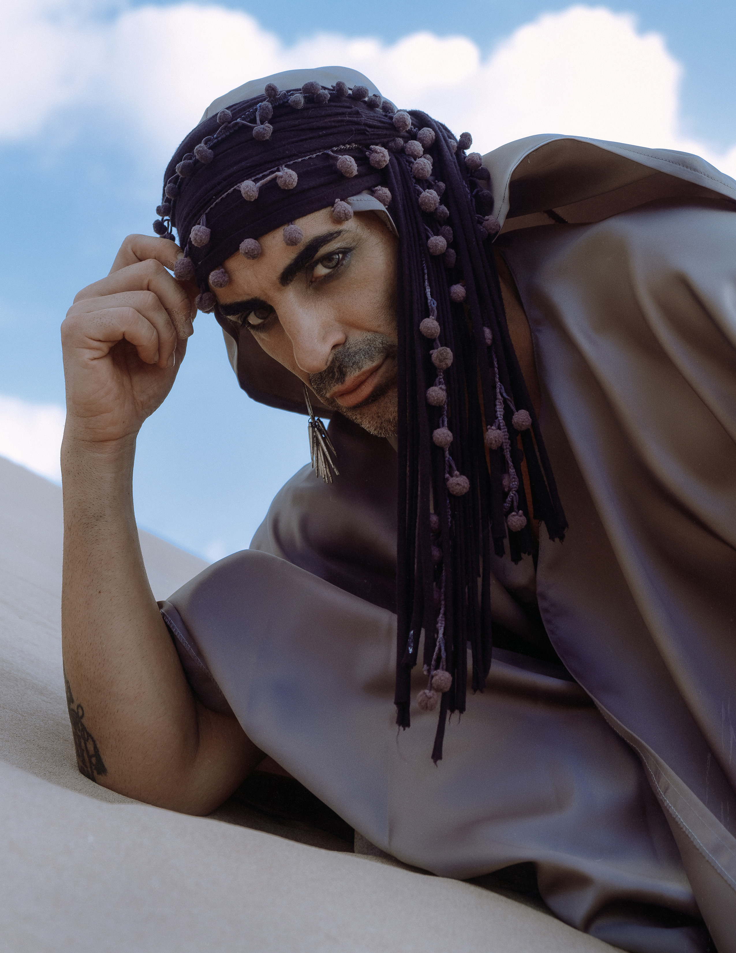 Портфолио-фотосессия в дюнах Аликанте — креативные образы и уникальные наряды от дизайнера — Фотограф Андрей Луковников