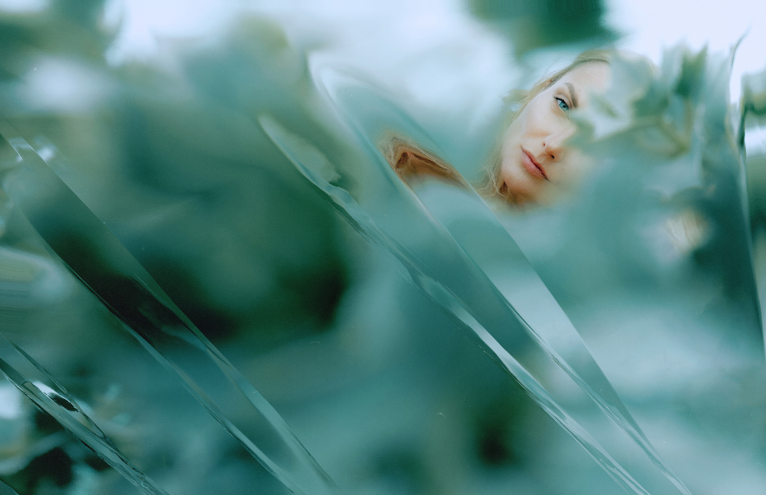 Atmospheric and tender photoshoot in the dunes of Guardamar — Portrait photographer in Spain