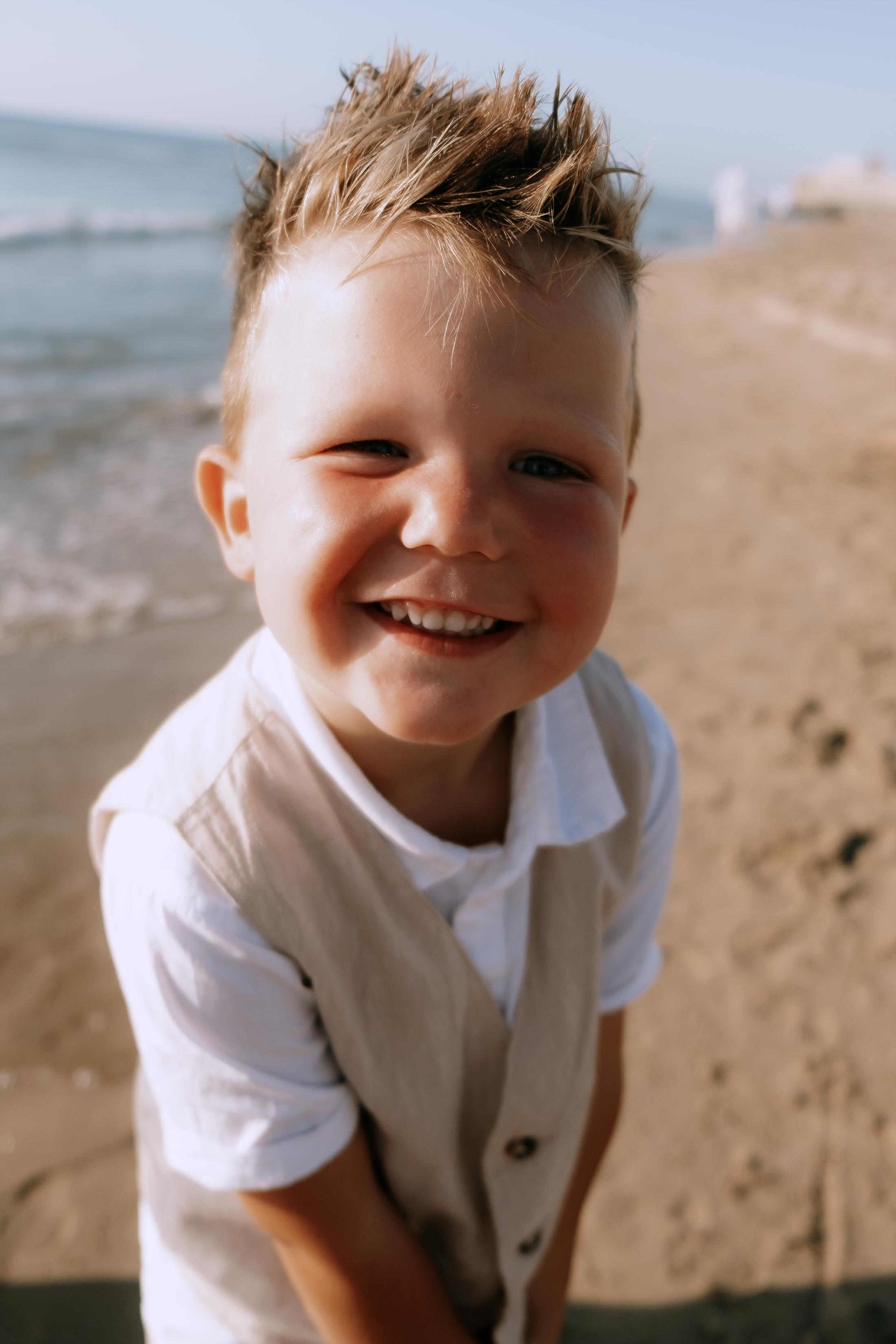 Big Family Photoshoot on the Beach in Spain — Family Photographer in Torrevieja, Alicante