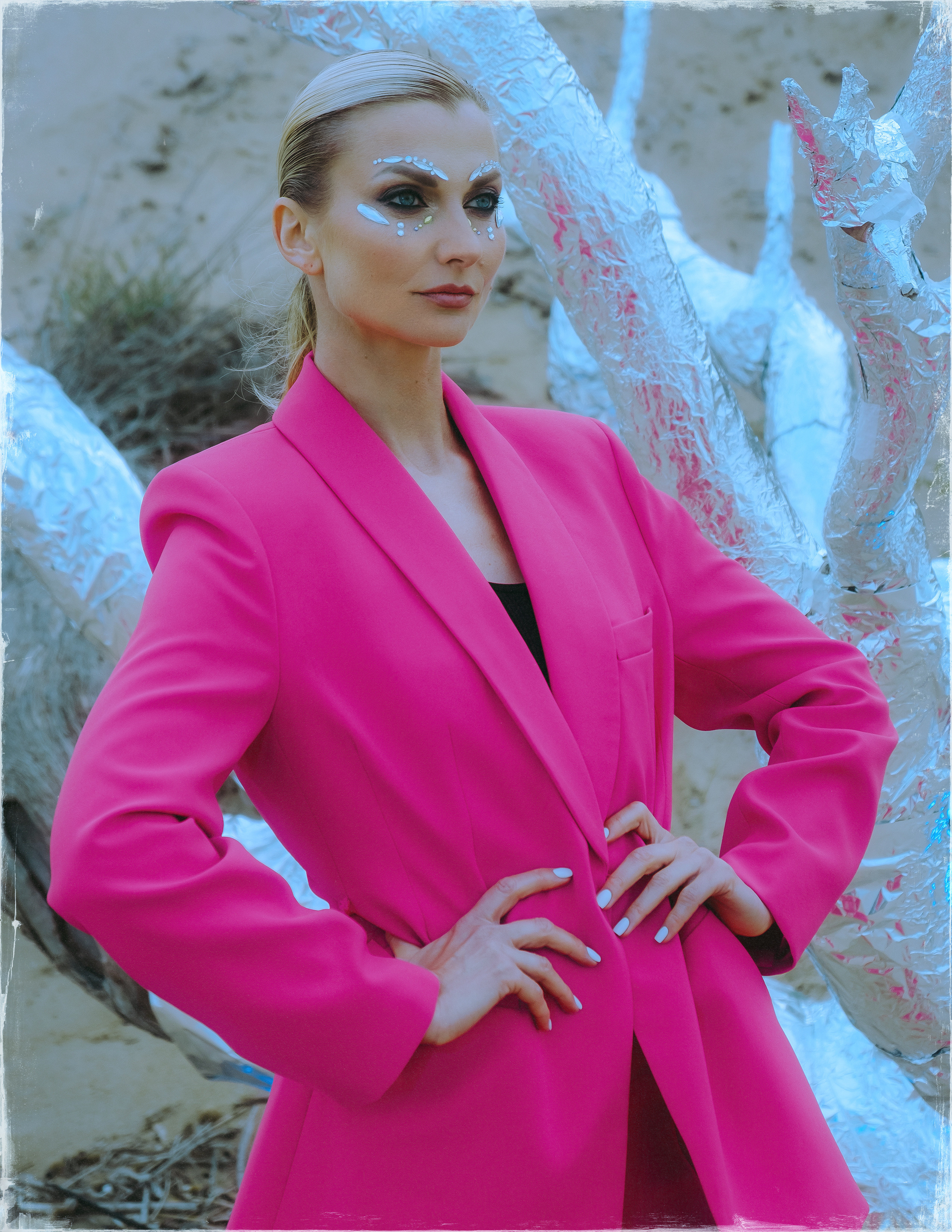 Стилизованная фэшн-съемка на пляже в Гуардамаре