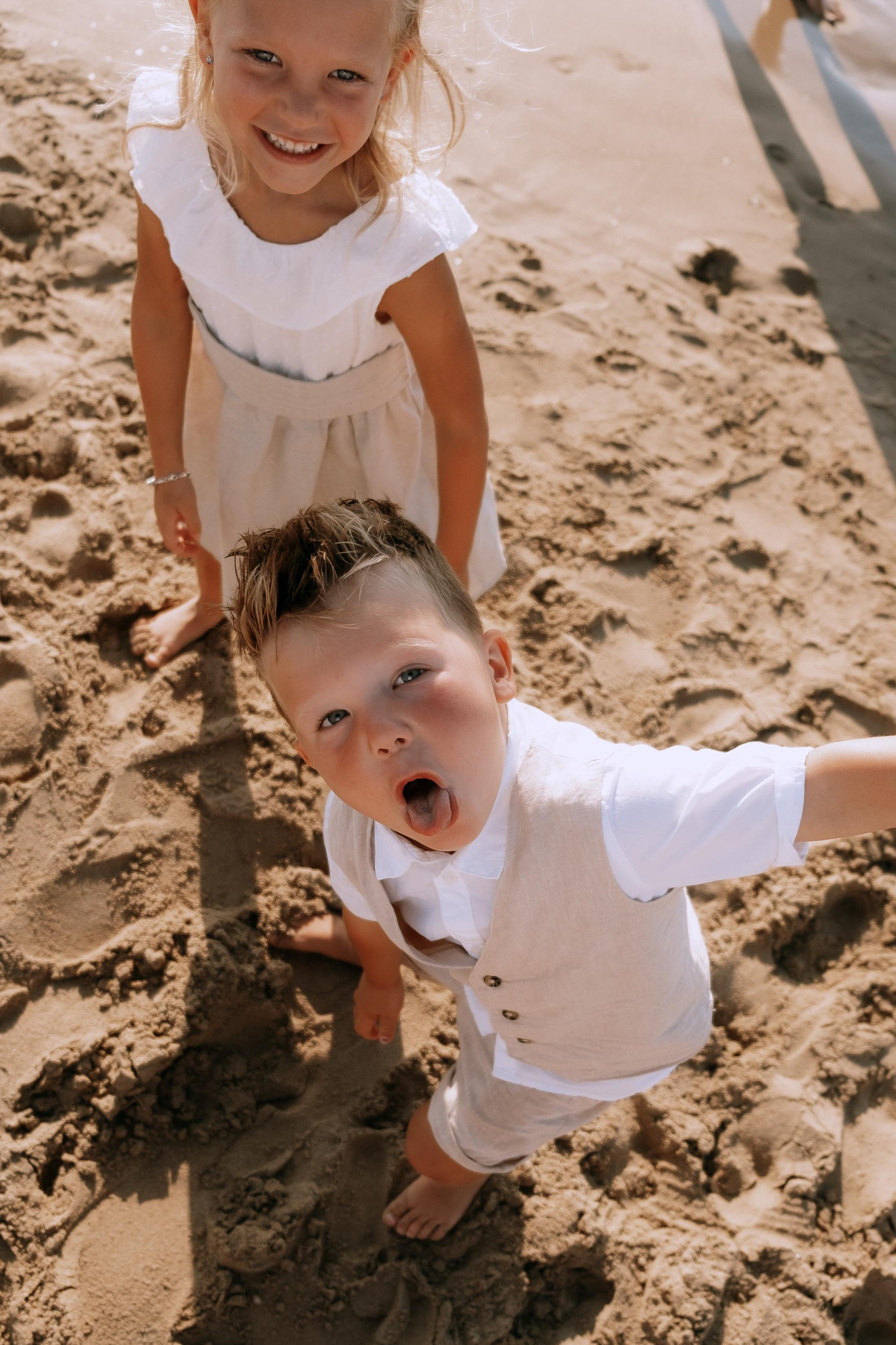 Big Family Photoshoot on the Beach in Spain — Family Photographer in Torrevieja, Alicante