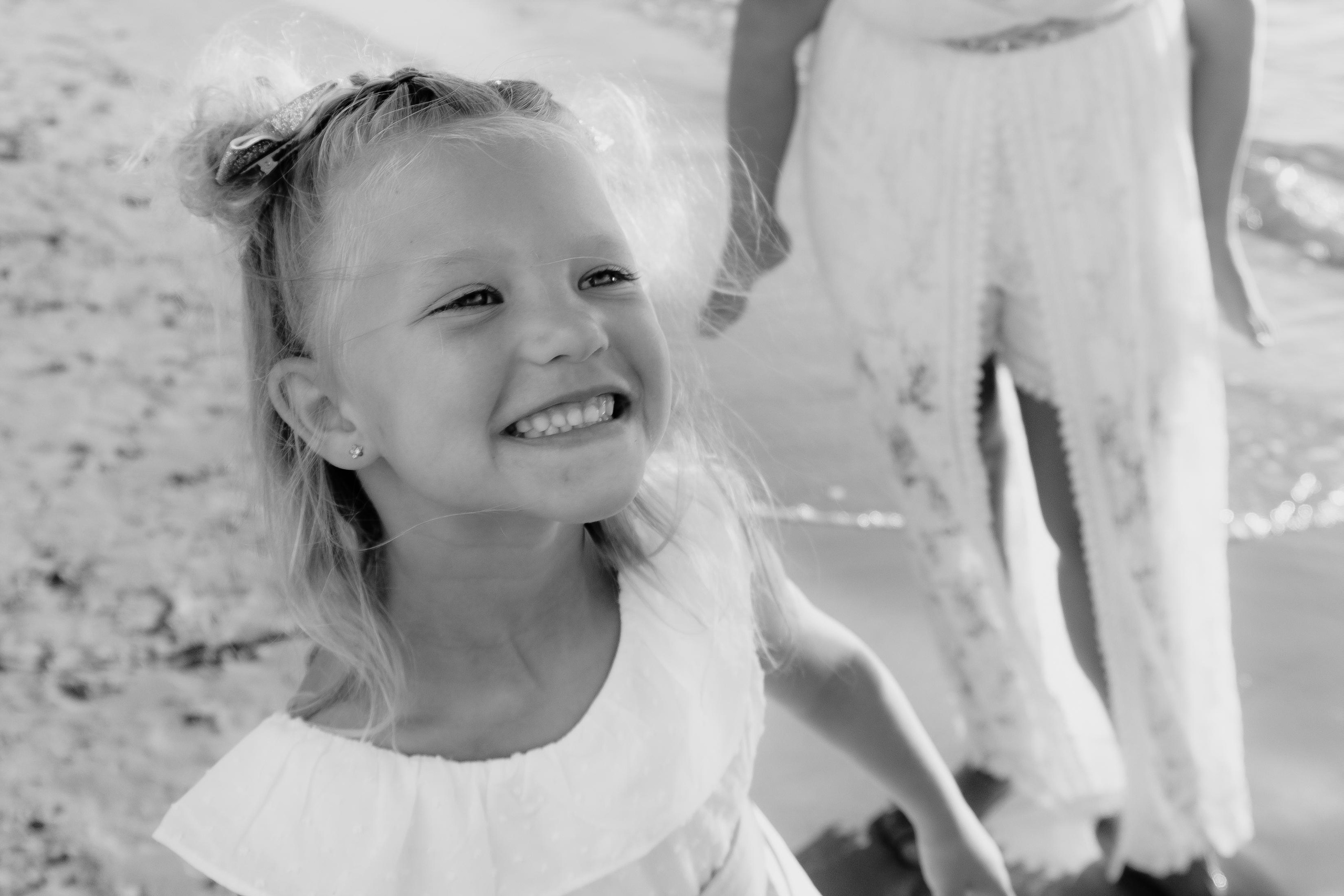 Big Family Photoshoot on the Beach in Spain — Family Photographer in Torrevieja, Alicante