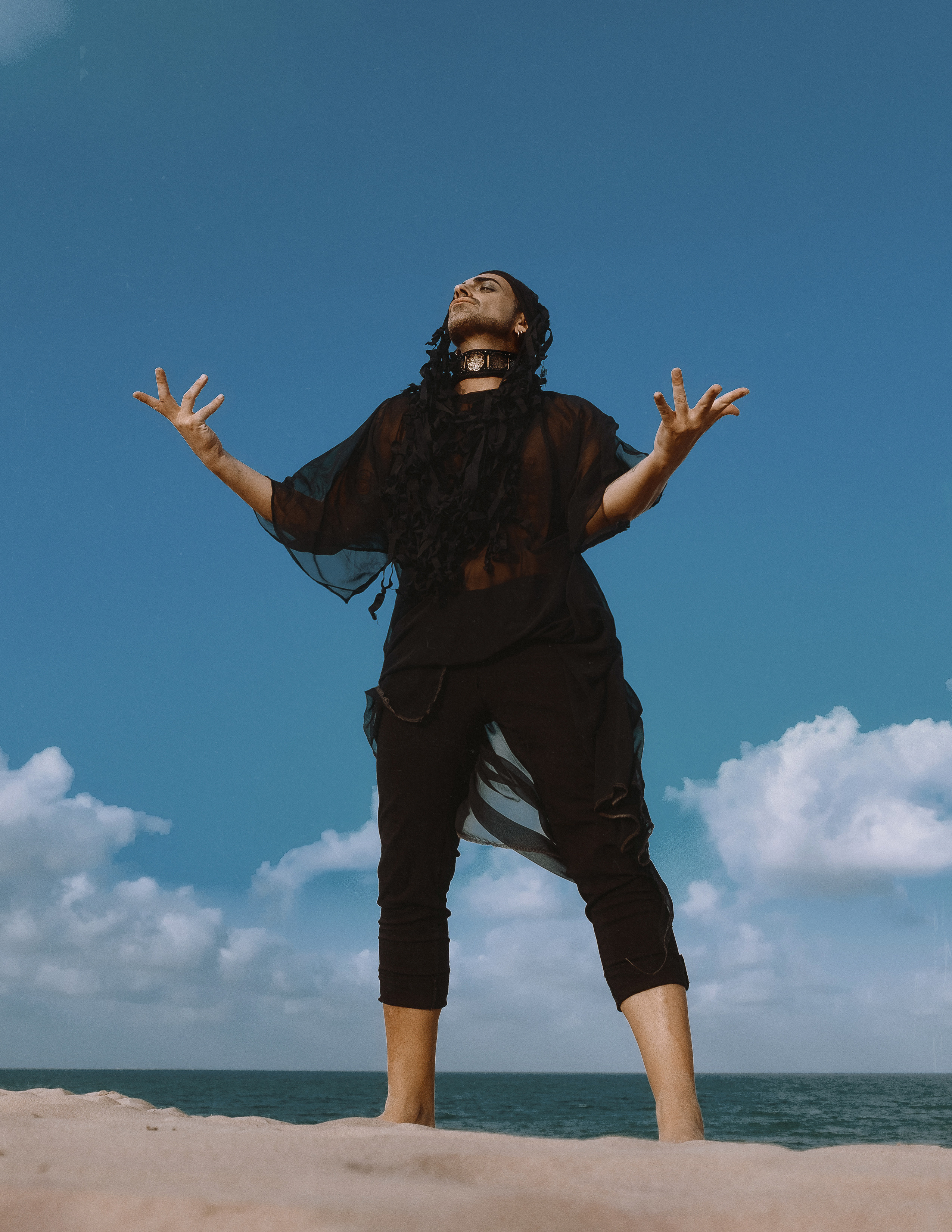 Портфолио-фотосессия в дюнах Аликанте — креативные образы и уникальные наряды от дизайнера — Фотограф Андрей Луковников