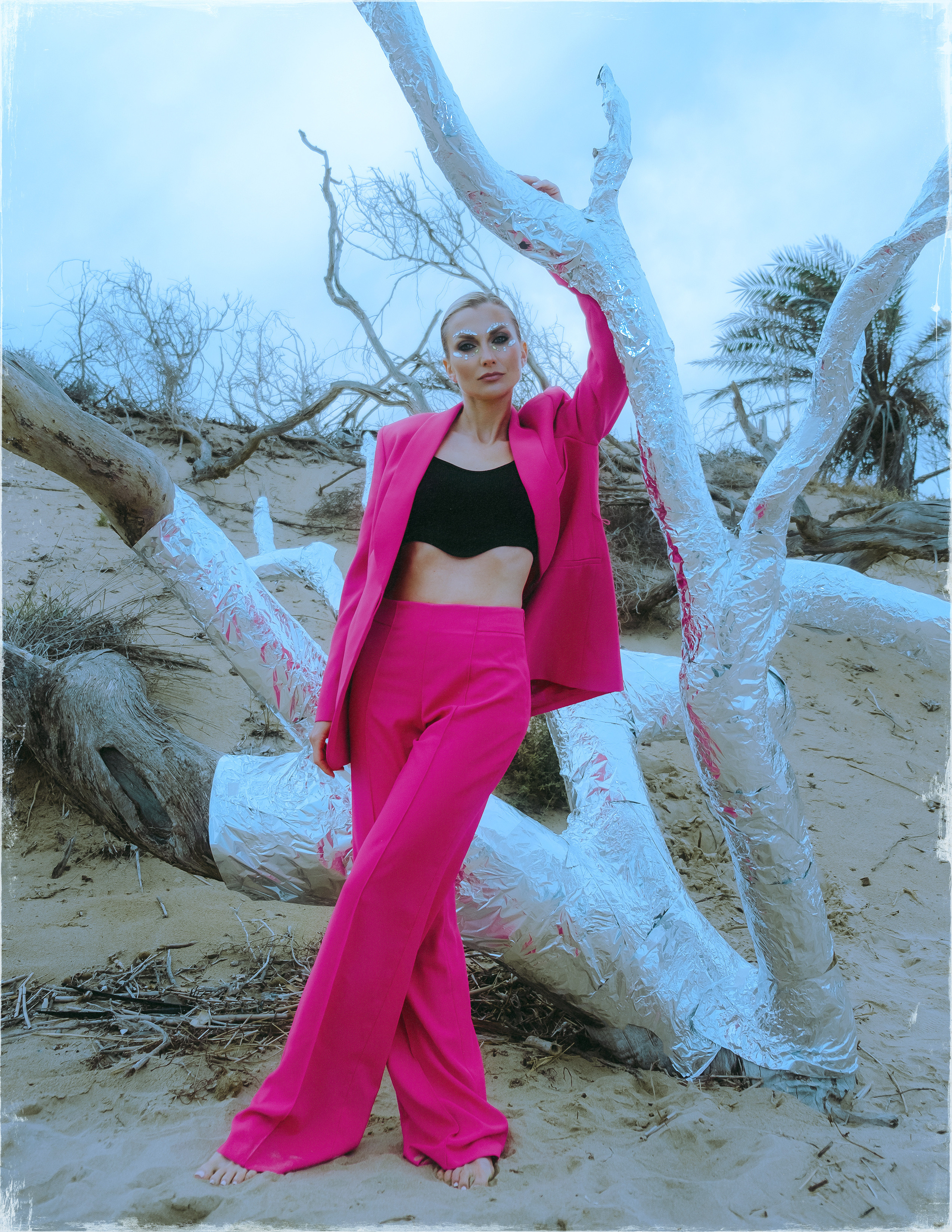 Стилизованная фэшн-съемка на пляже в Гуардамаре