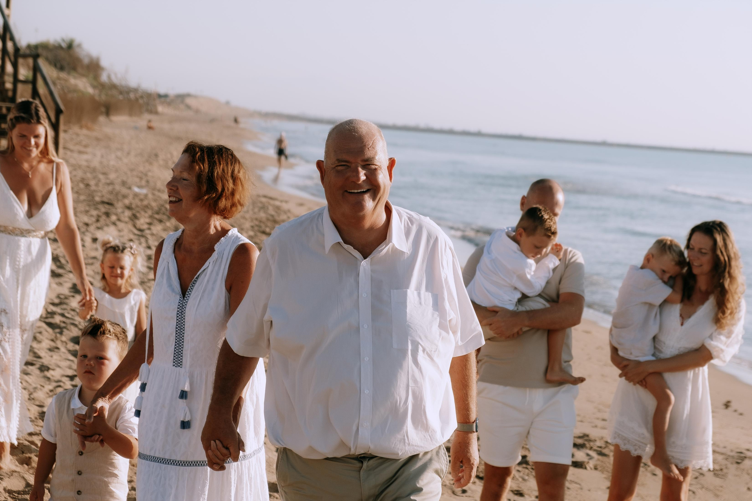Big Family Photoshoot on the Beach in Spain — Family Photographer in Torrevieja, Alicante