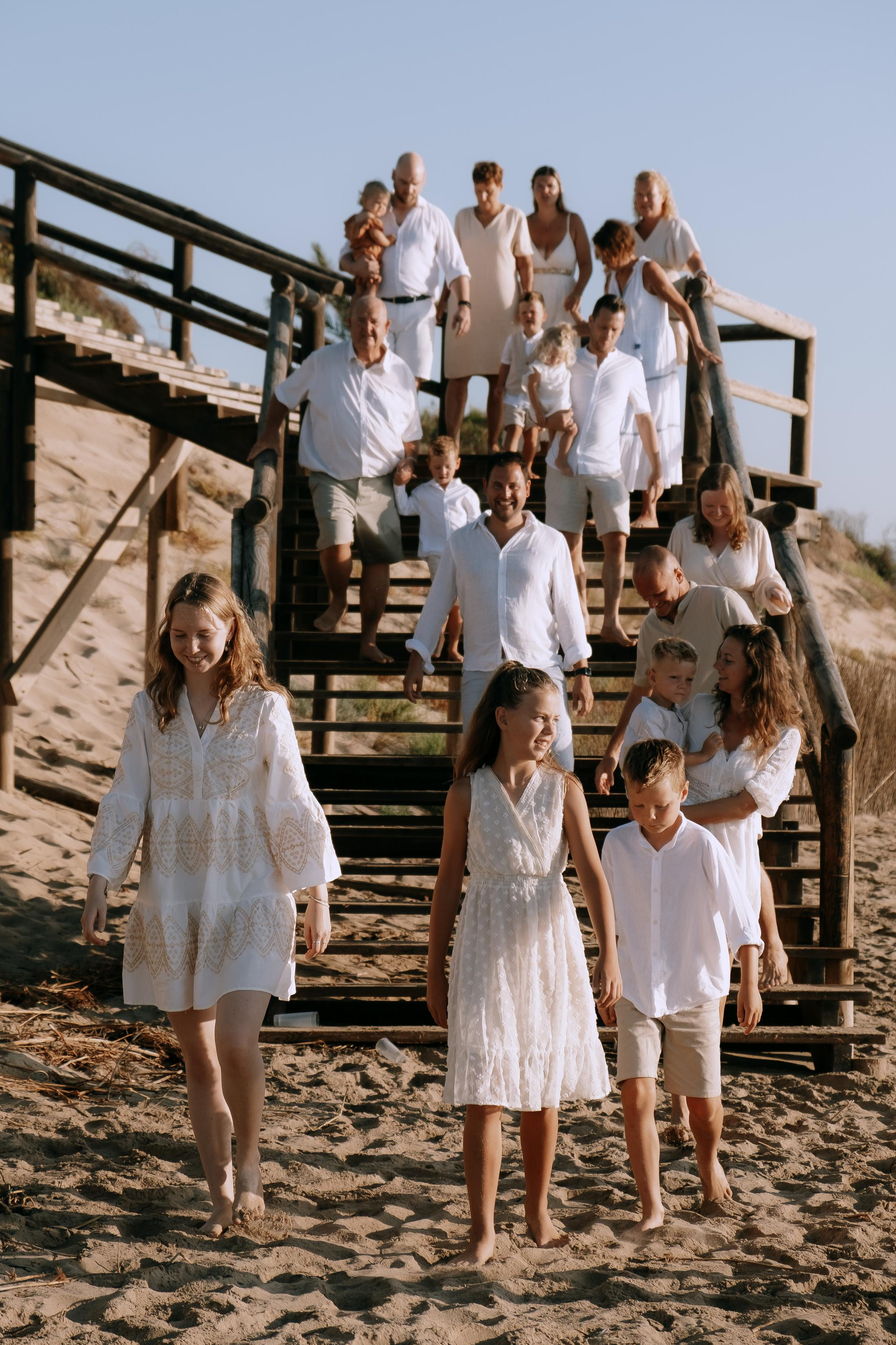 Big Family Photoshoot on the Beach in Spain — Family Photographer in Torrevieja, Alicante