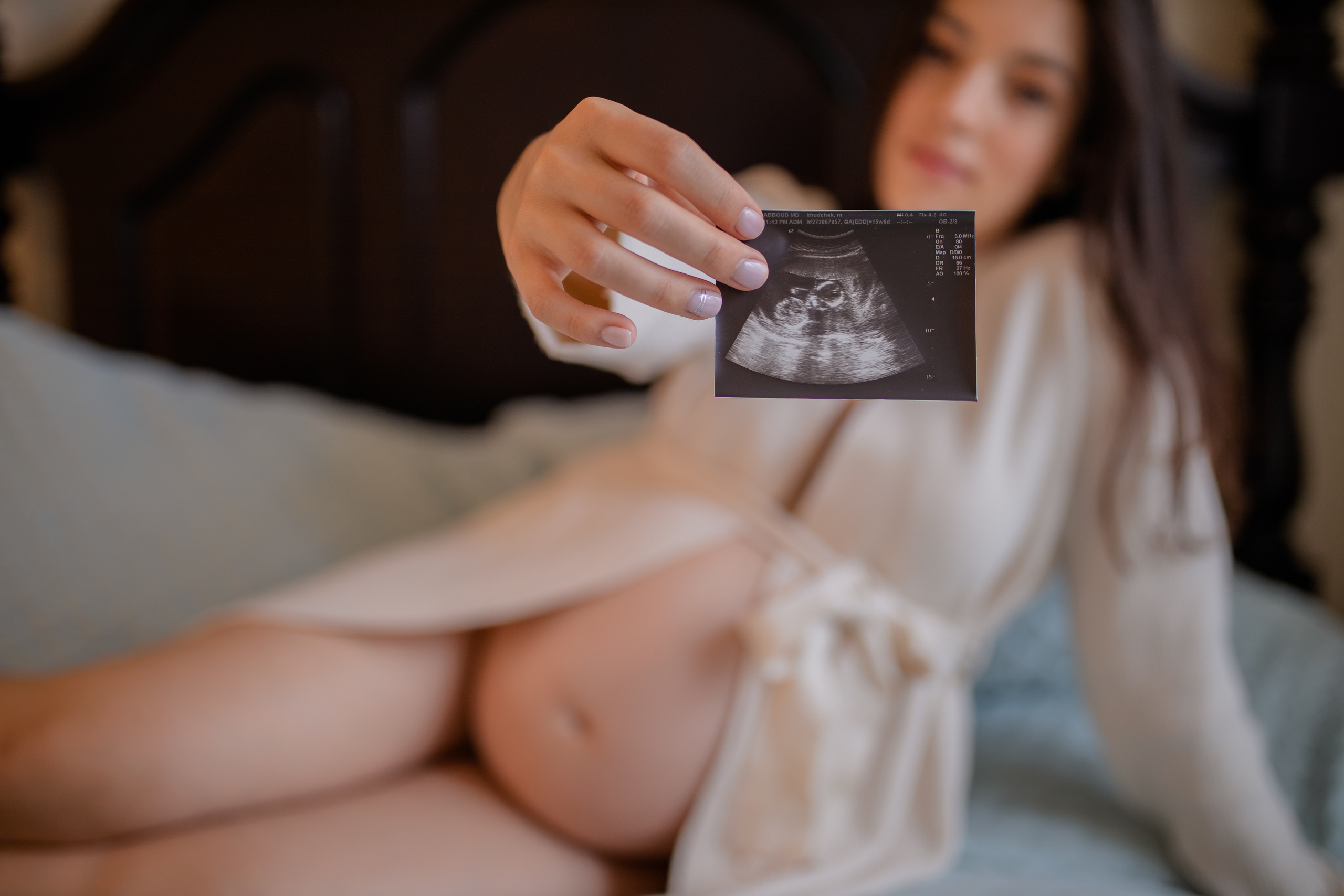 Bath & flowers maternity session. Professional Photography in Austin, TX — Family, Newborn, Maternity