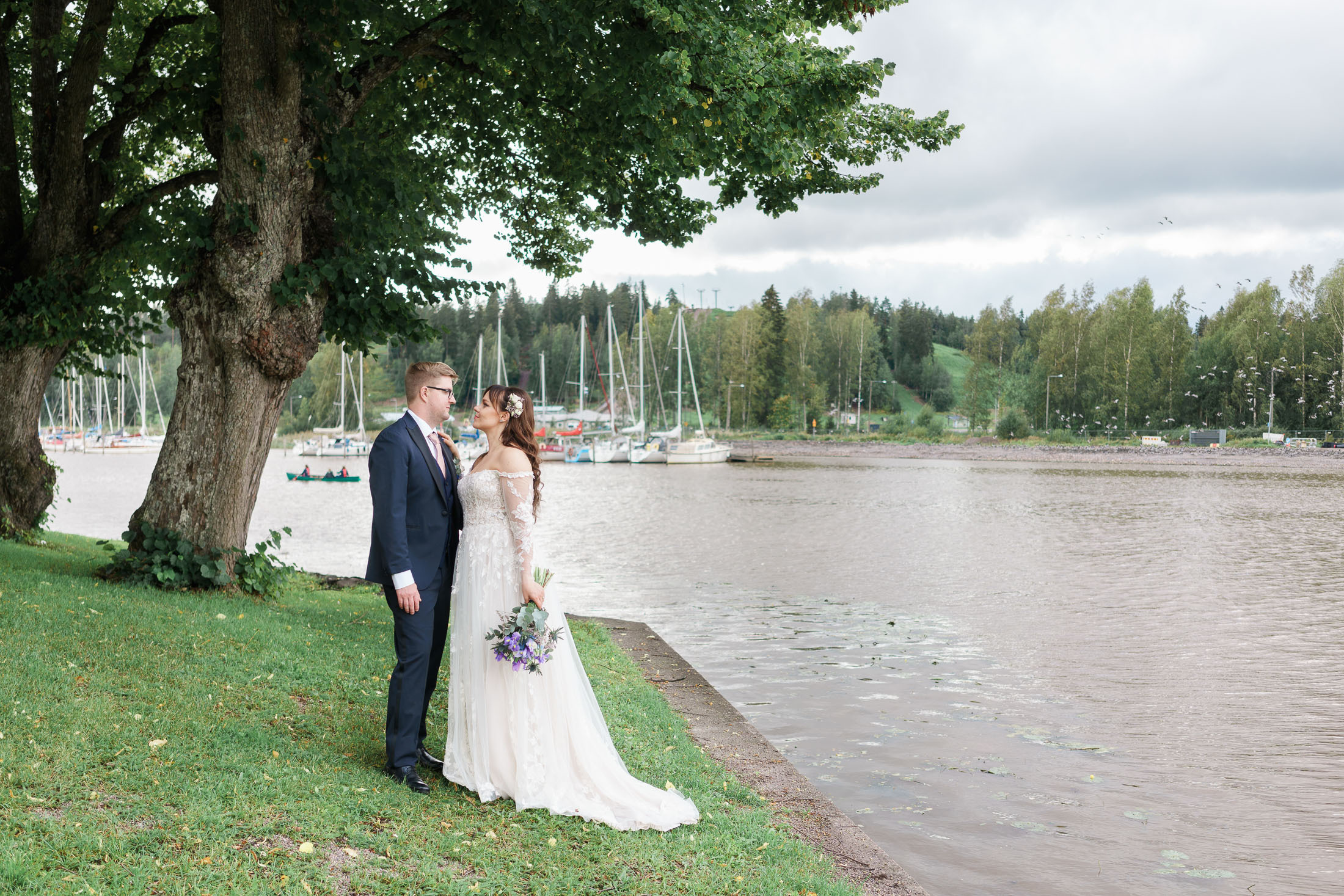 S&J, hääkuvaus Porvoon Tuomiokirkko ja Levinin kellari