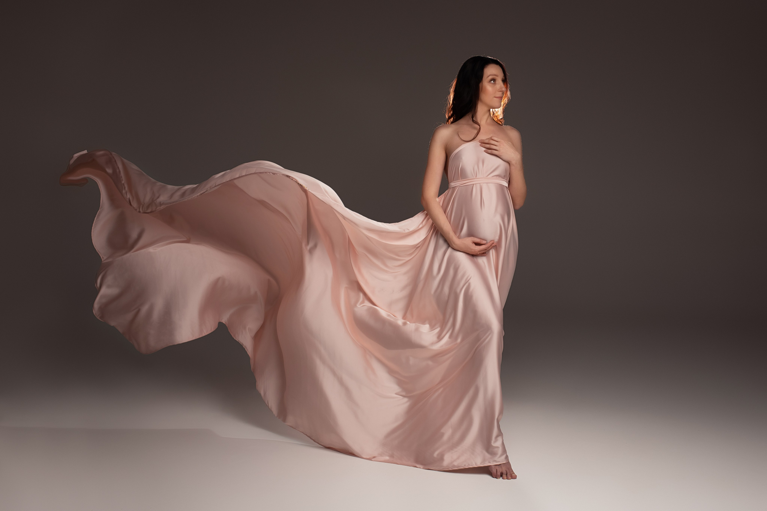 Photo shoot in minimalist style. Professional photographer in Spain