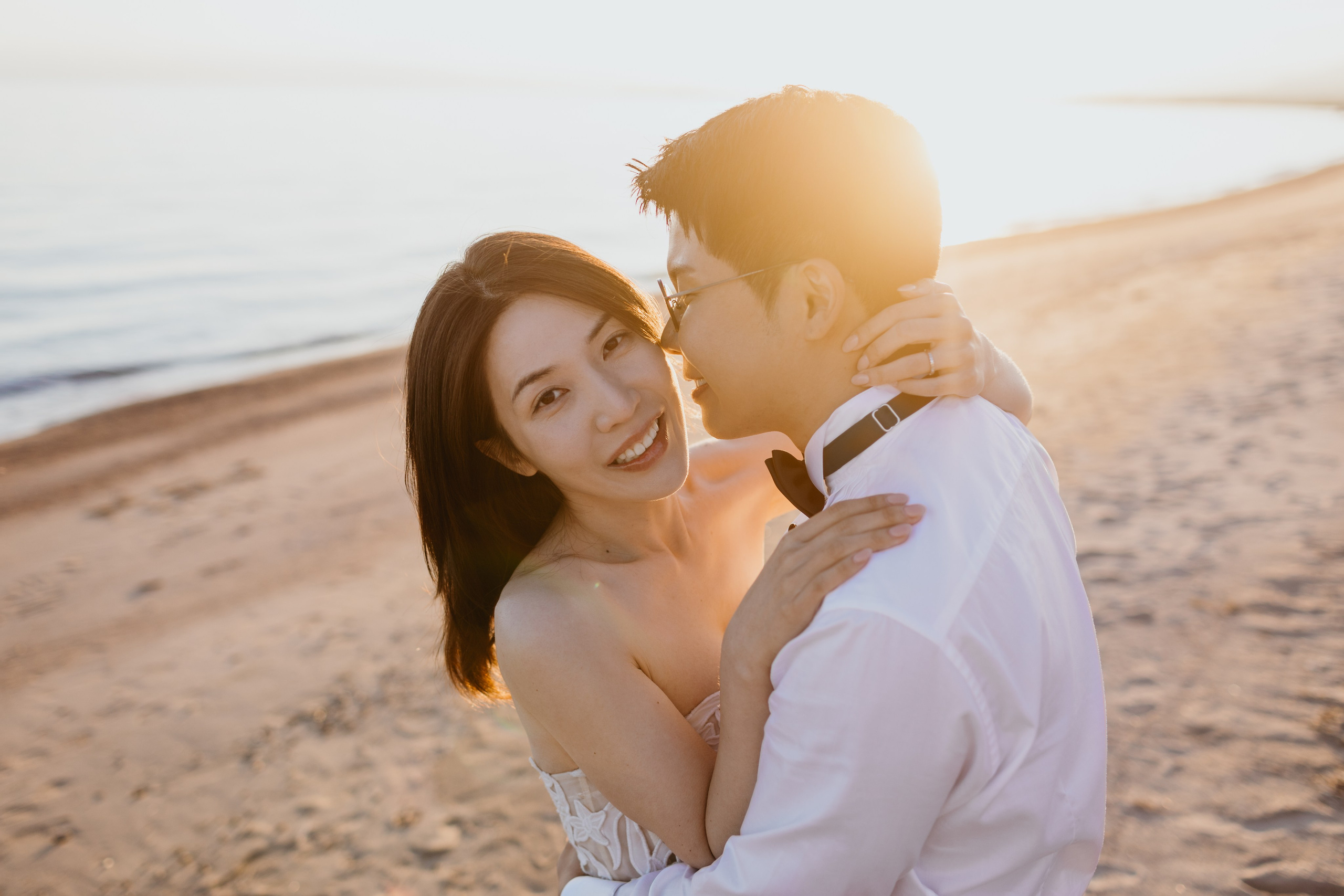 Чесан и Лиса (South Korea) — свадебная фотосессия на Иссык-Куле, пансионат “Каприз” | Chisun & Lisa — Issyk-Kul Lake wedding photos, Capriz. Фотограф в Бишкеке Оксана Шувалова