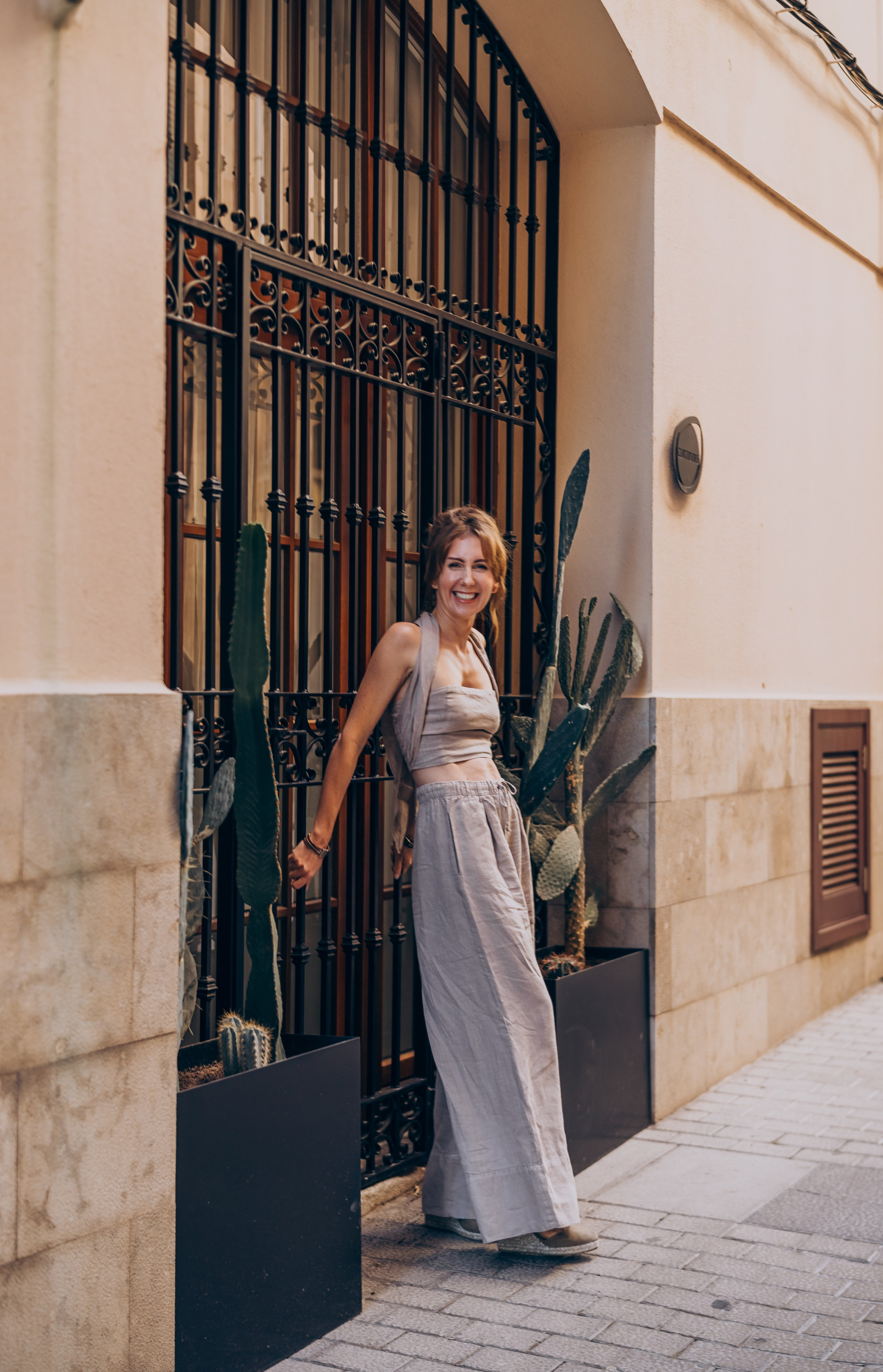 The soul explores the world. Photoshoot. Photographer in Mallorca