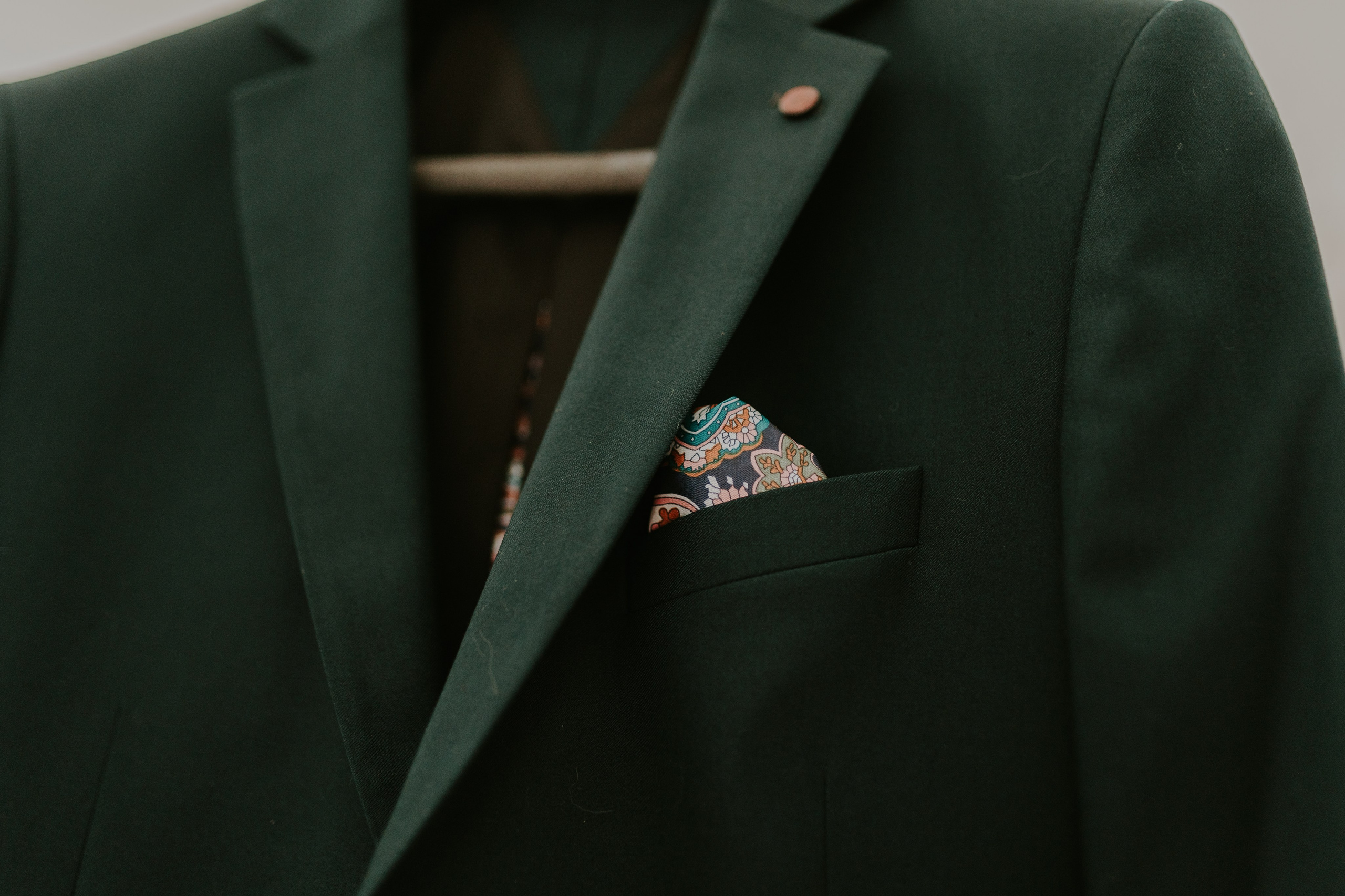 Dwór Wierzbno: plenerowy ślub pod wierzbą. Karkowskafoto - fotografia miłości