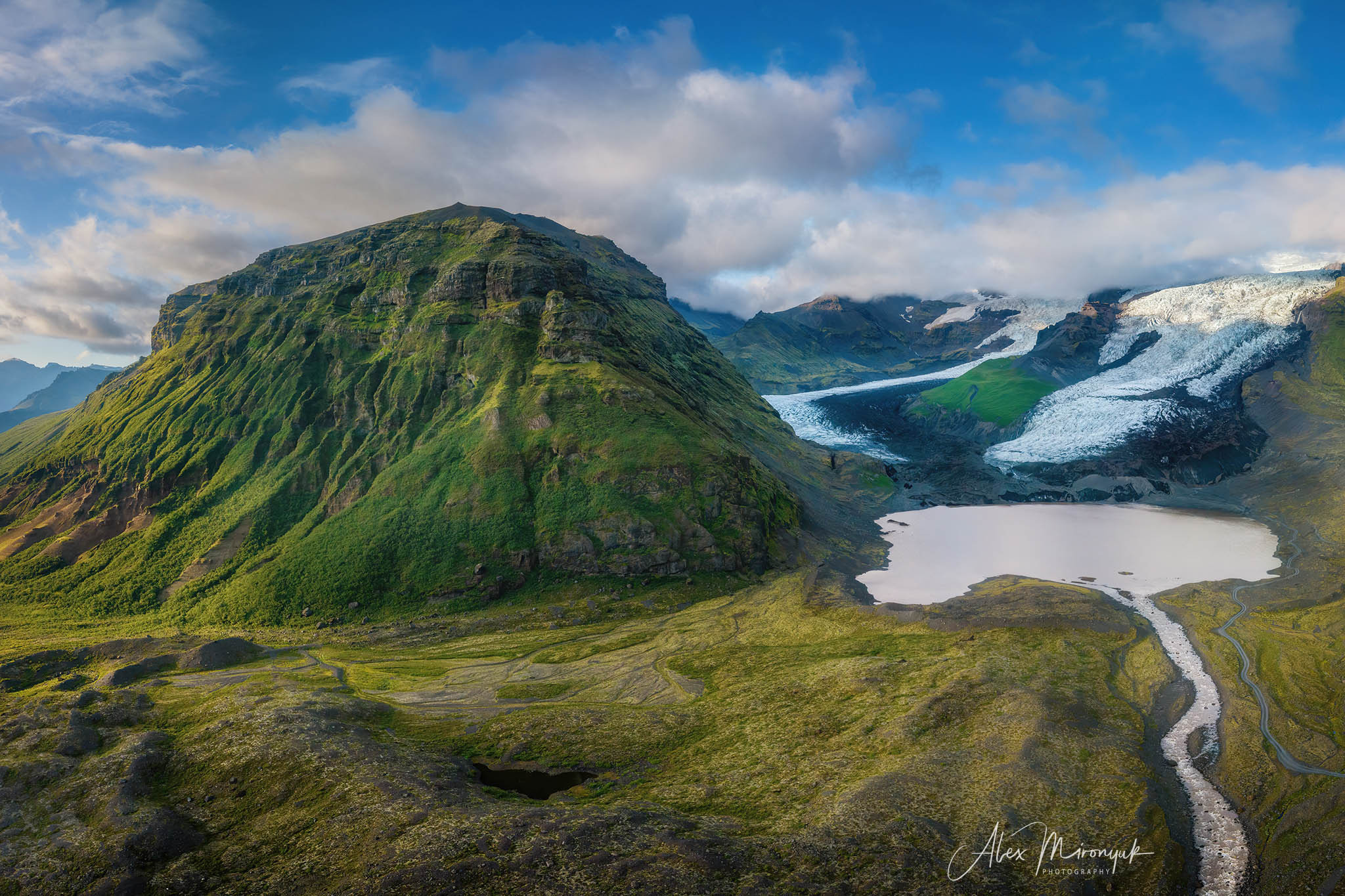 All Colors Of Iceland. Pet, Senior, Landscape, portrait studio, photographer in Miami and Sou