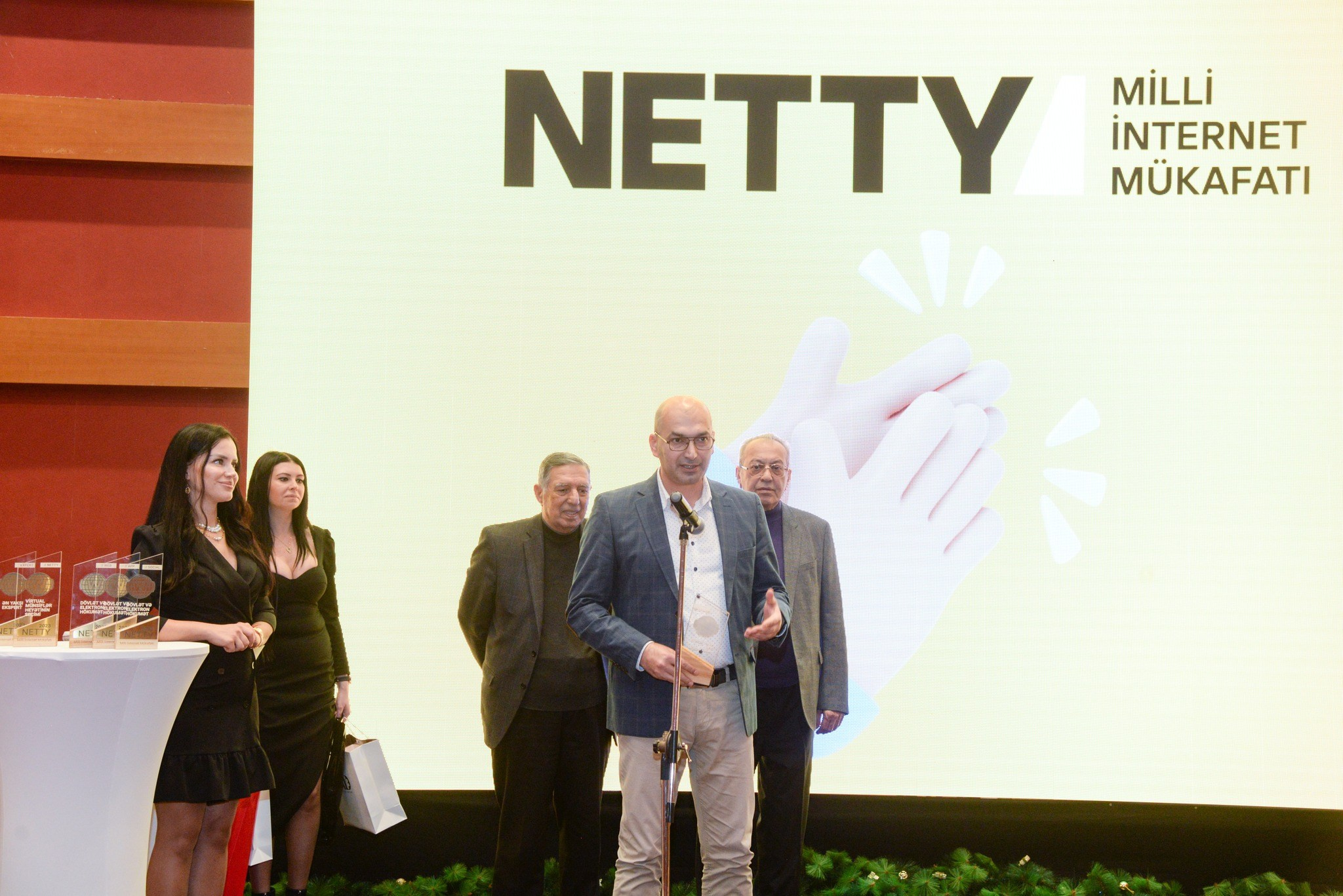 Astronomy.az — Azərbaycanda ilin ən yaxşı elmi-populyar saytı seçildi. Həvəskar Astronomlar Cəmiyyəti — Astronomy.az