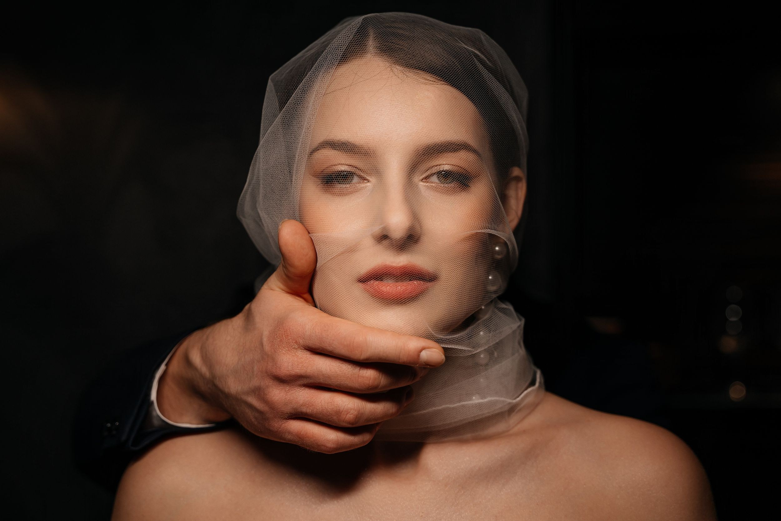 Getting Ready Together Before the Wedding Day. Wedding photographer & videographer Frankfurt | Denis Mirosnik