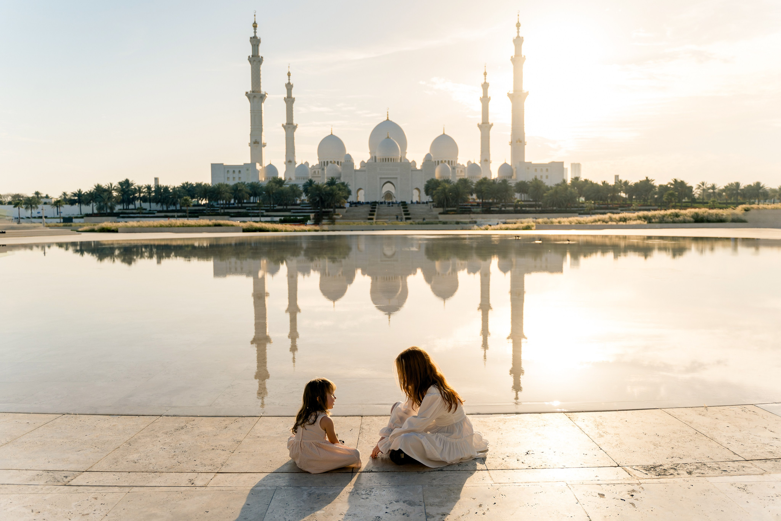 Фотосессия в мечети шейха Зайда: когда и как лучше снимать. Фотограф в Абу Даби Марина