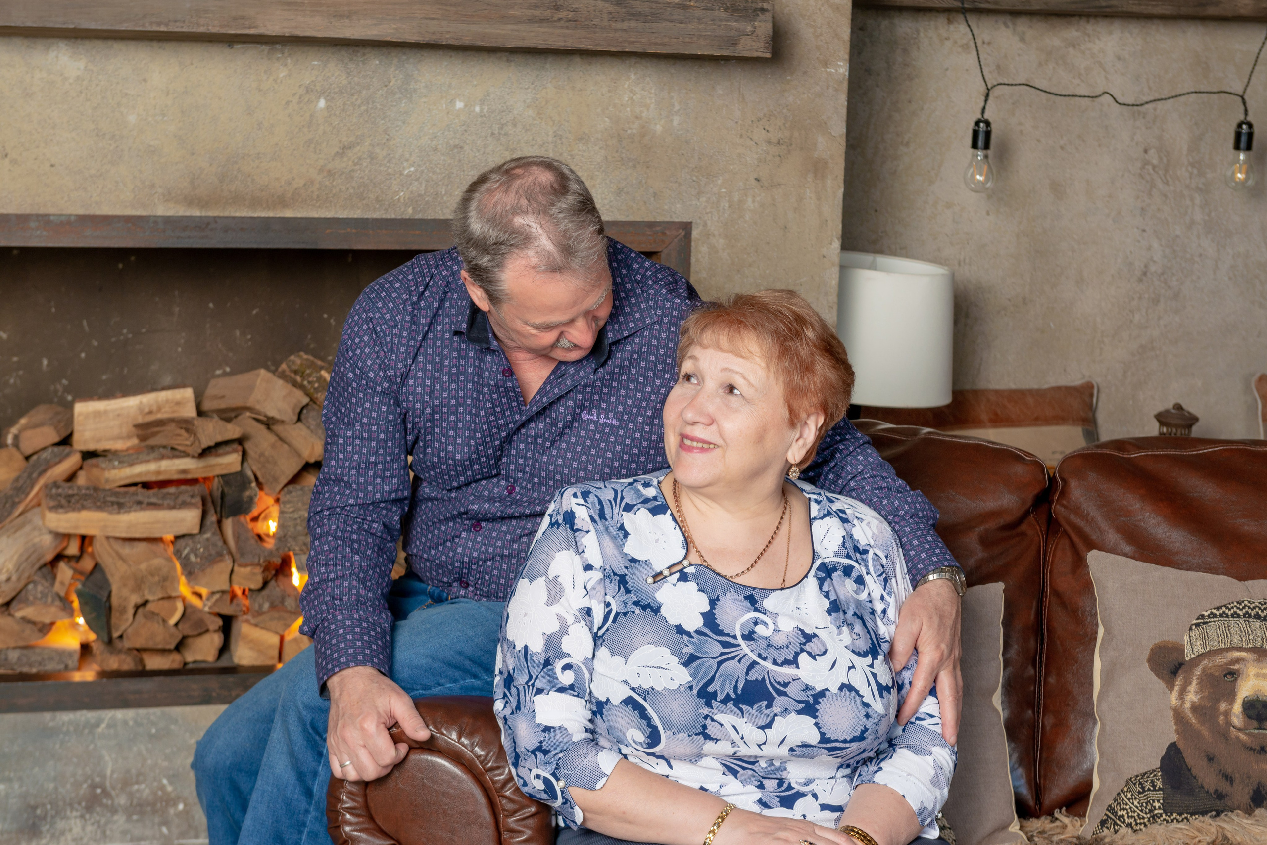 Photosession of a married couple in the studio. FOTÓGRAFO MÉXICO QUINTANA ROO