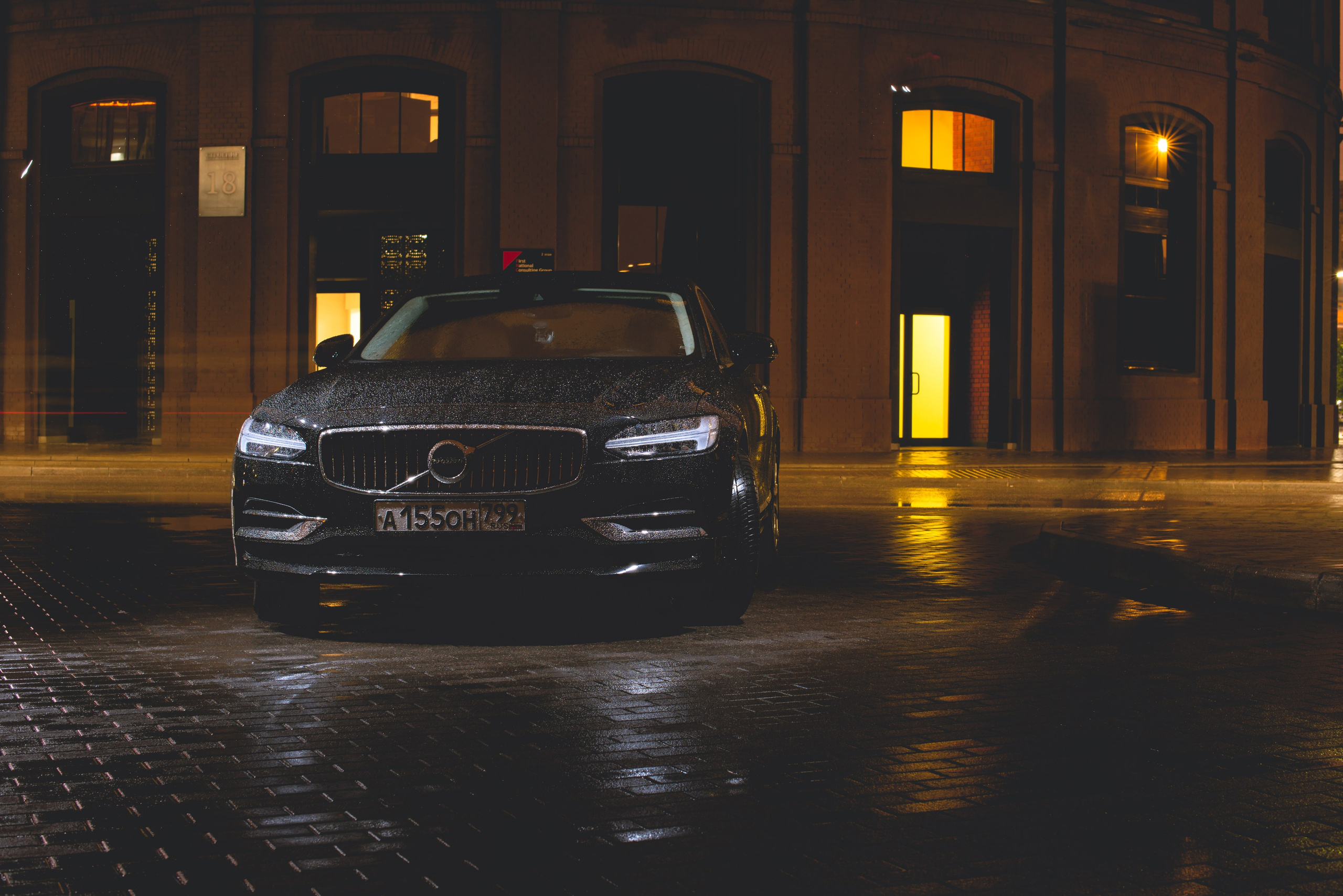 Ночная съемка Volvo S90. ФОТОГРАФ МЕКСИКА КИНТАНА-РОО