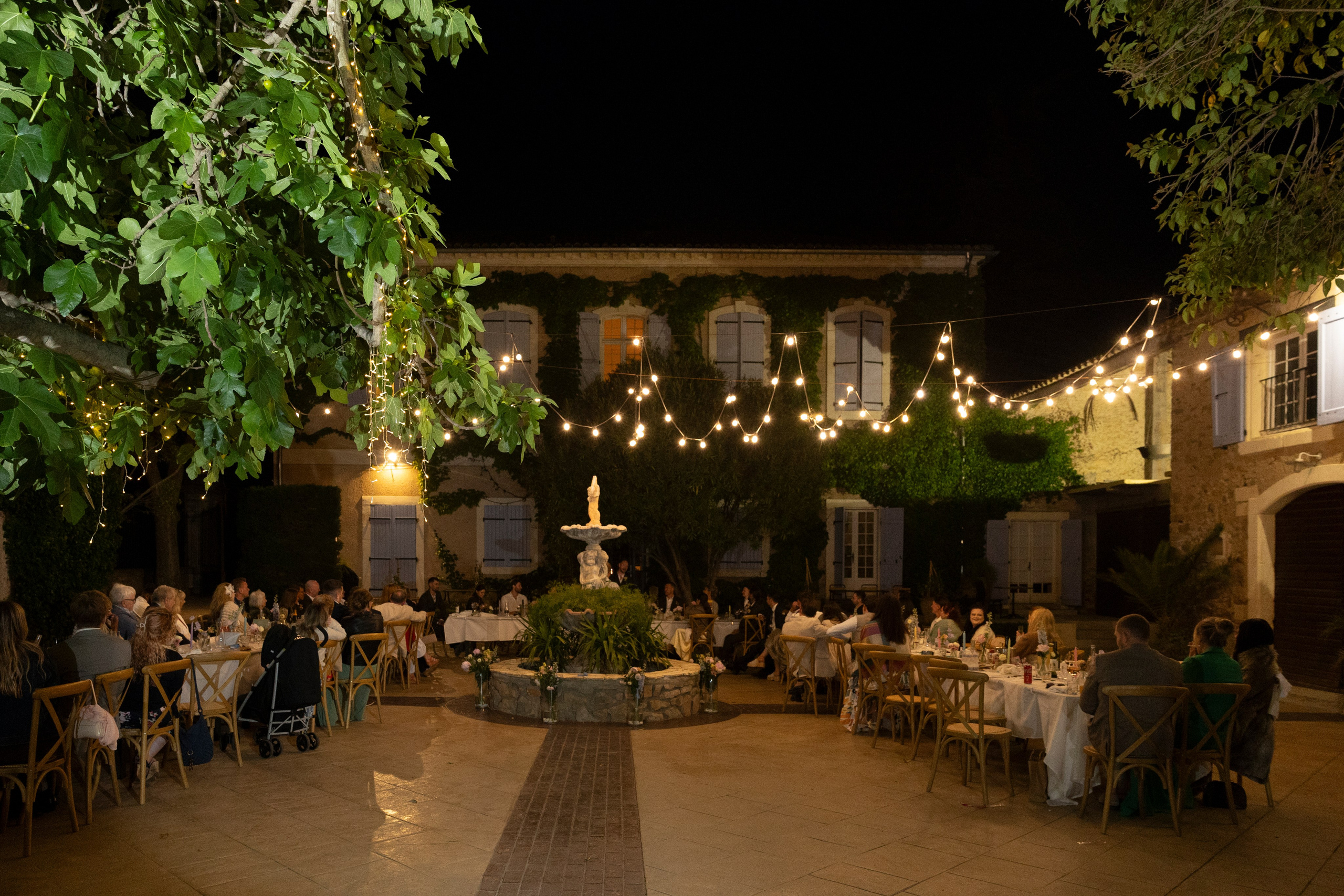 Vineyard Château Wedding in Occitanie — Puits Es Pratx. Eugénie Smirnova — Wedding & Elopement Photographer in Southwest France