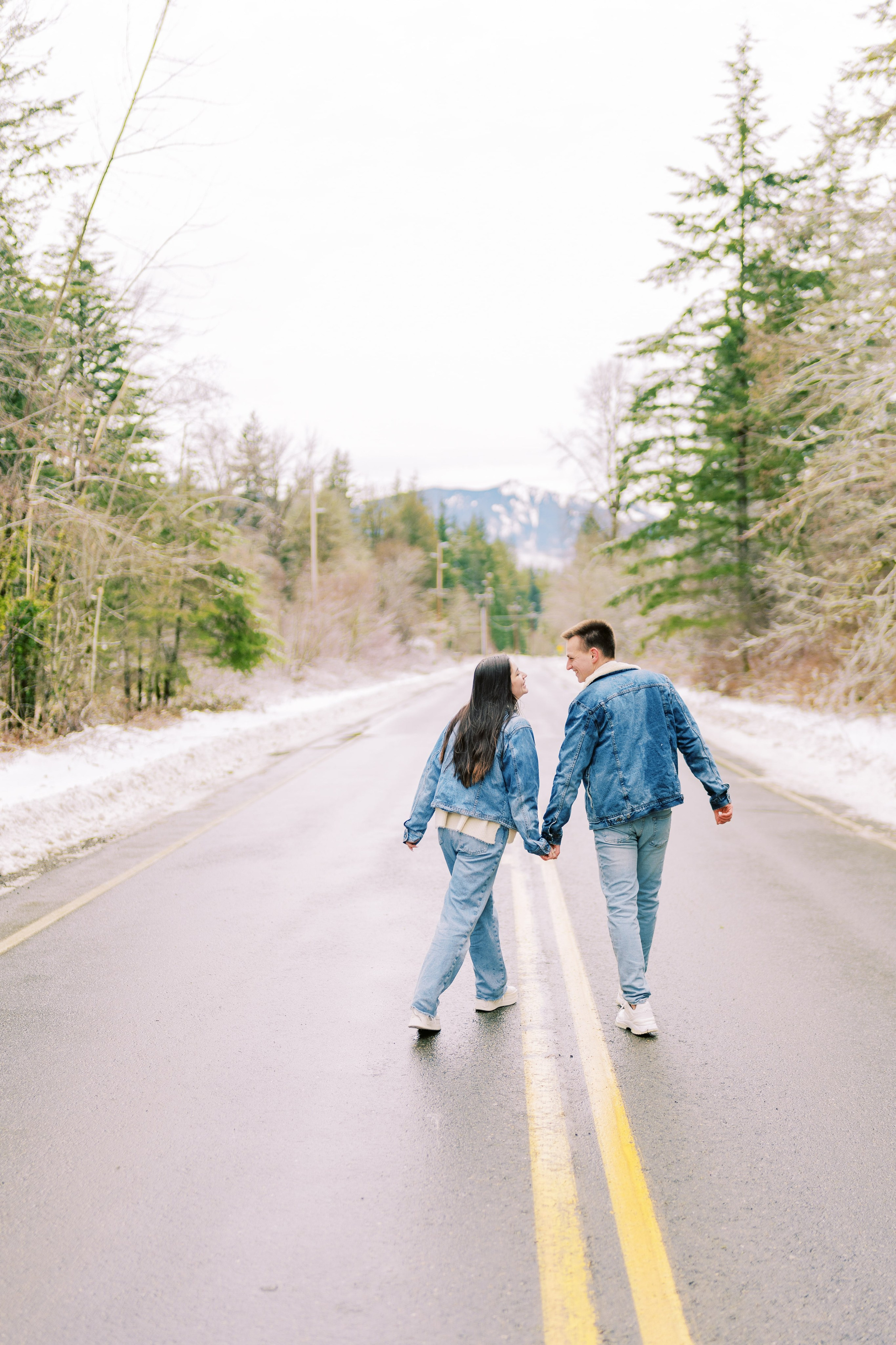 Irina & Bogdan / January 2024. Rattlesnake Lake, WA. EVAN ARISTOV WEDDING PHOTOGRAPHY — Seattle Wedding Photographer