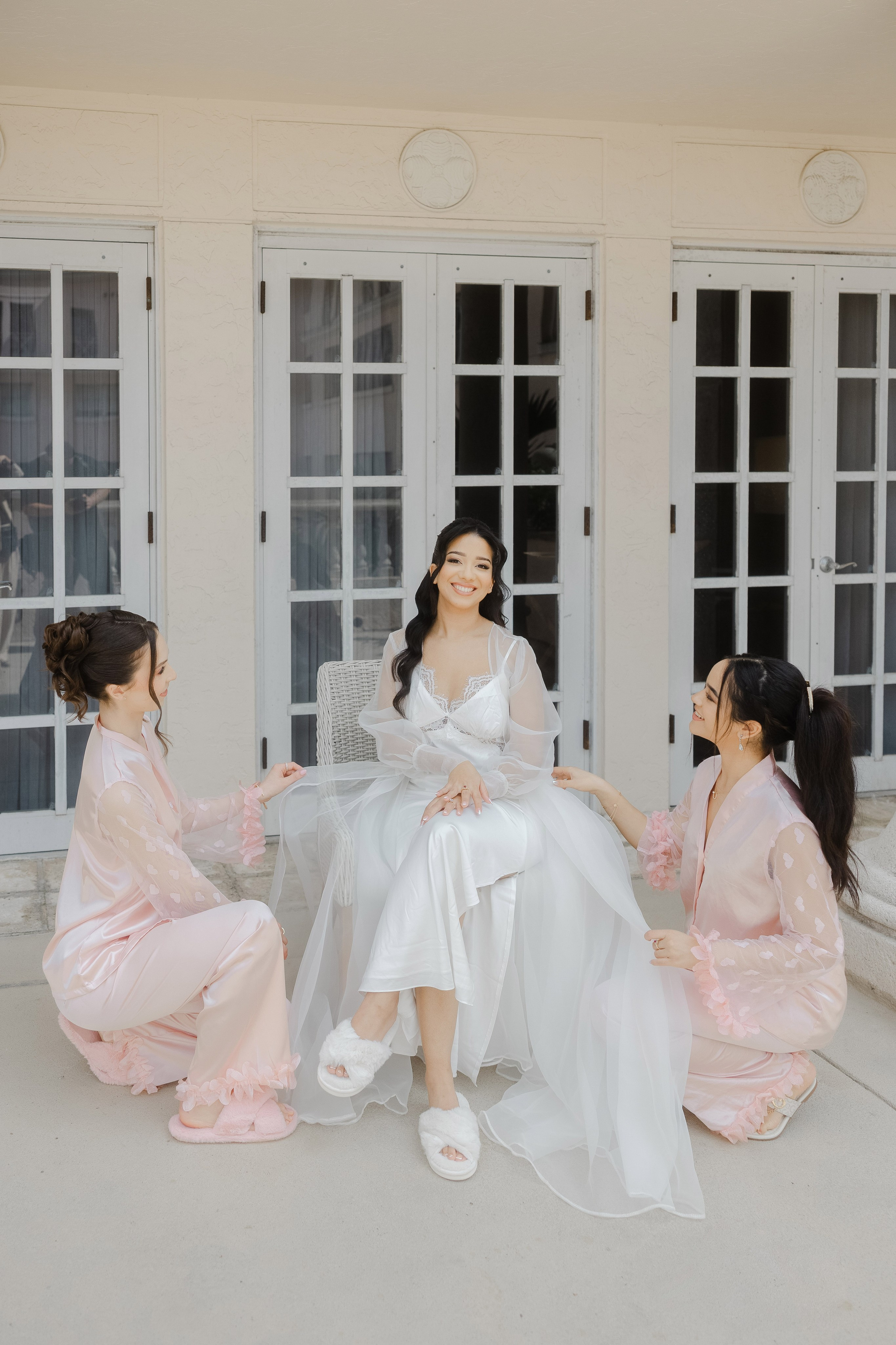 My name is Kate and I am family and wedding photographer