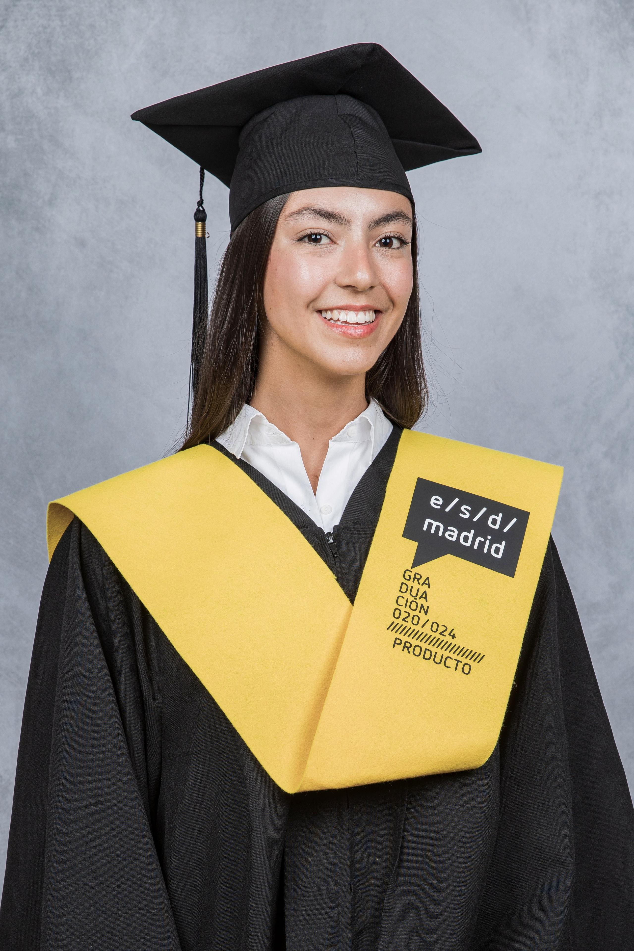 Reserva fotografía de graduación. Rainbox Estudio de Fotografía