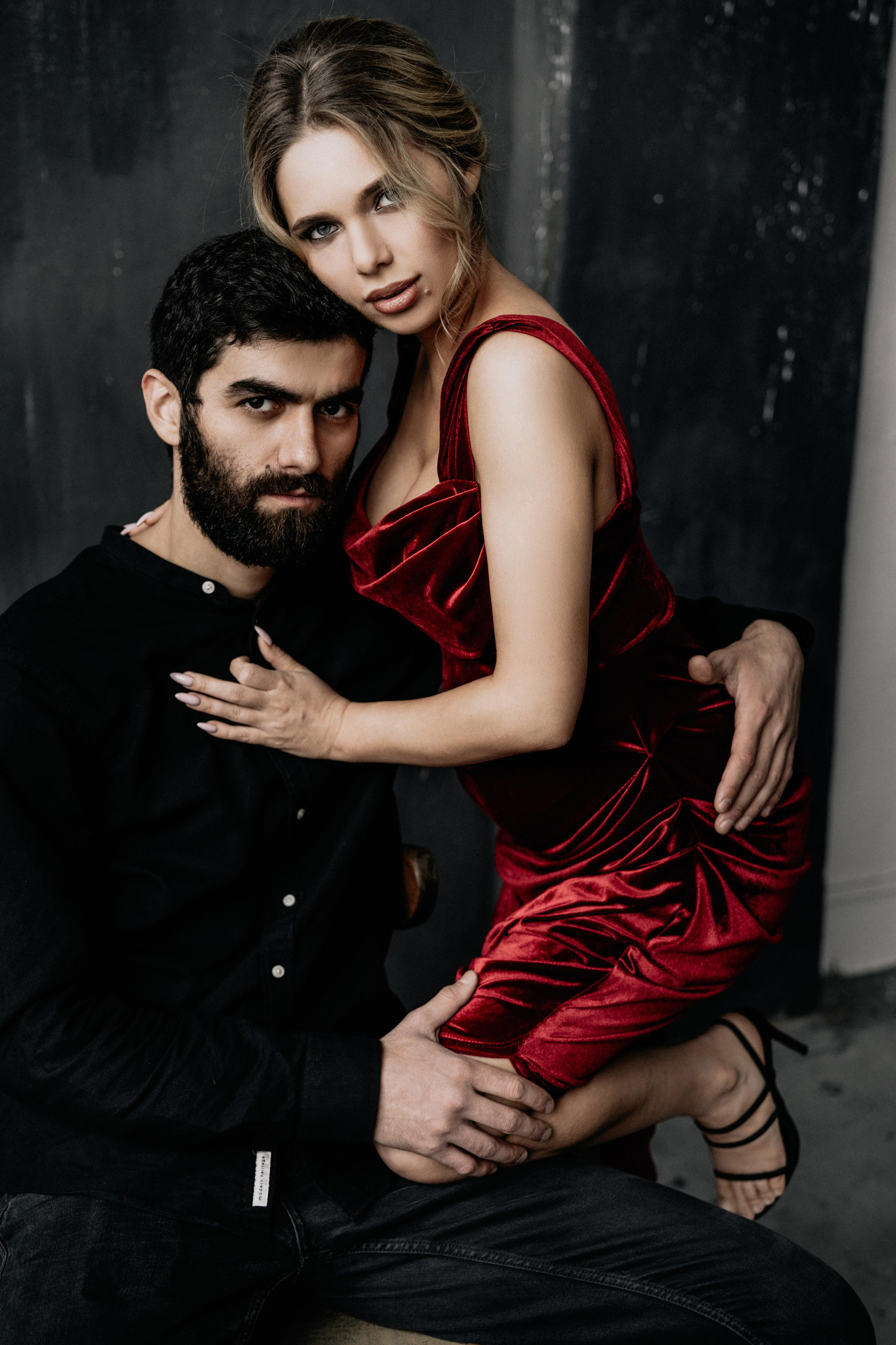 Studio Maternity Photography – Classic & Artistic Motherhood Portraits. Alisa Tant — Family and newborn photographer Bucks County, Montgomery county, Philadelphia, NJ